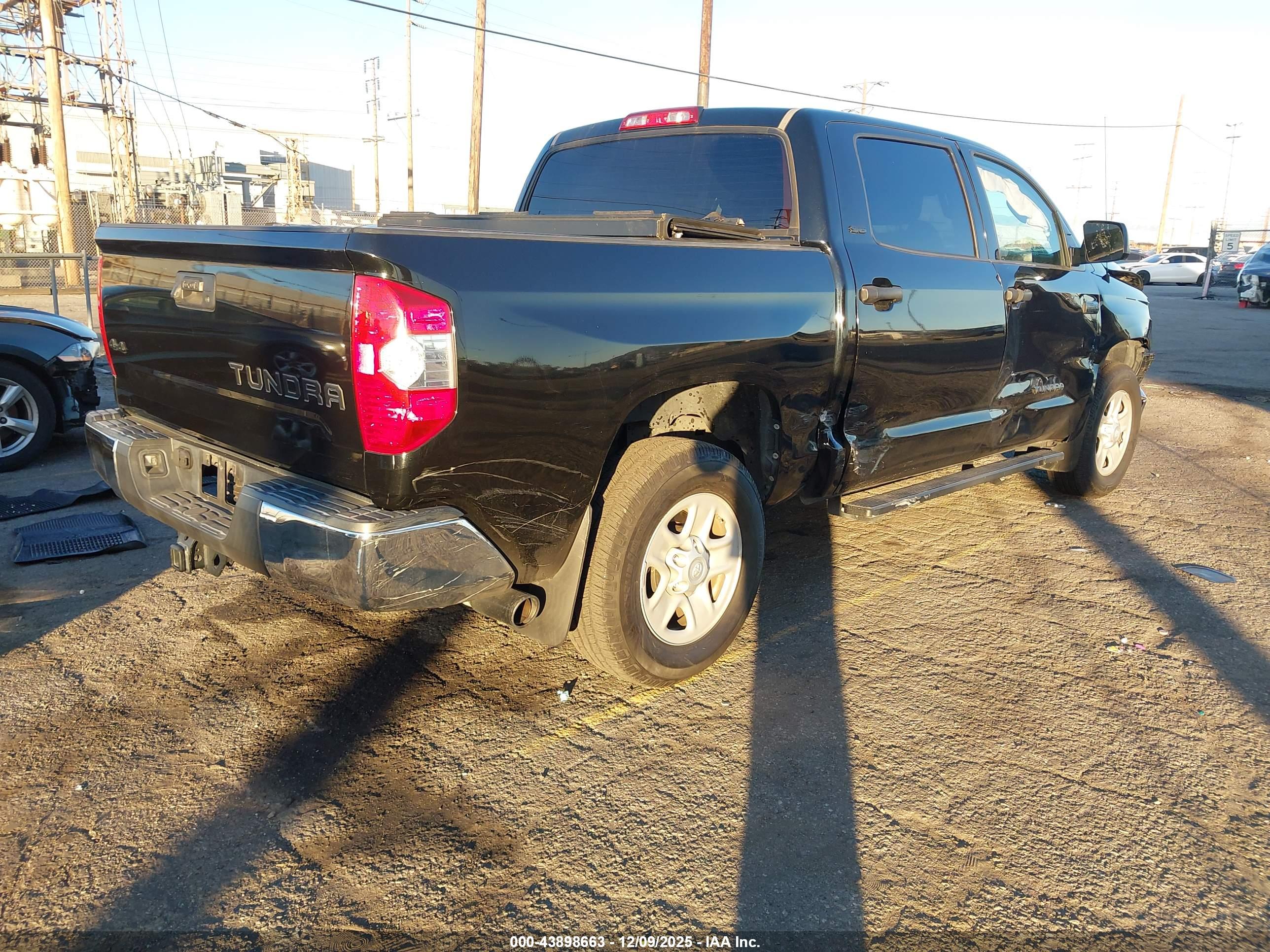 TOYOTA TUNDRA image 4