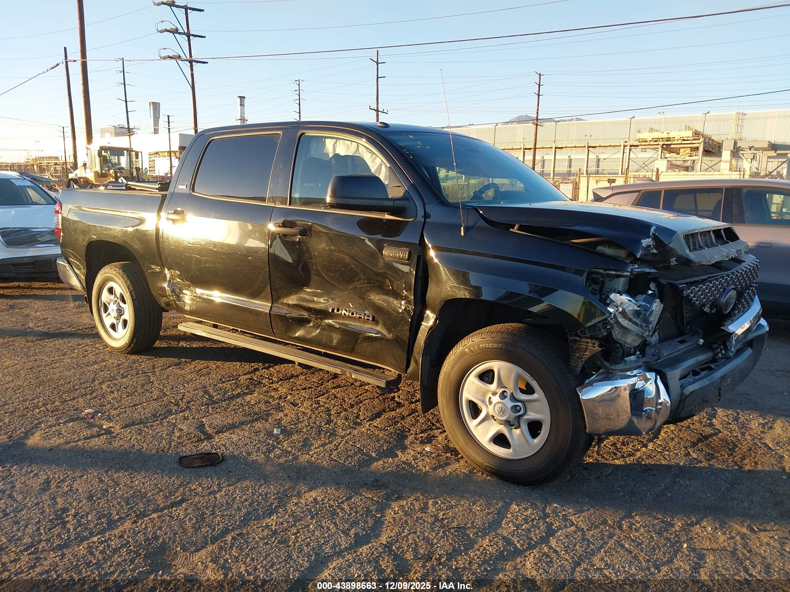 TOYOTA TUNDRA image 6