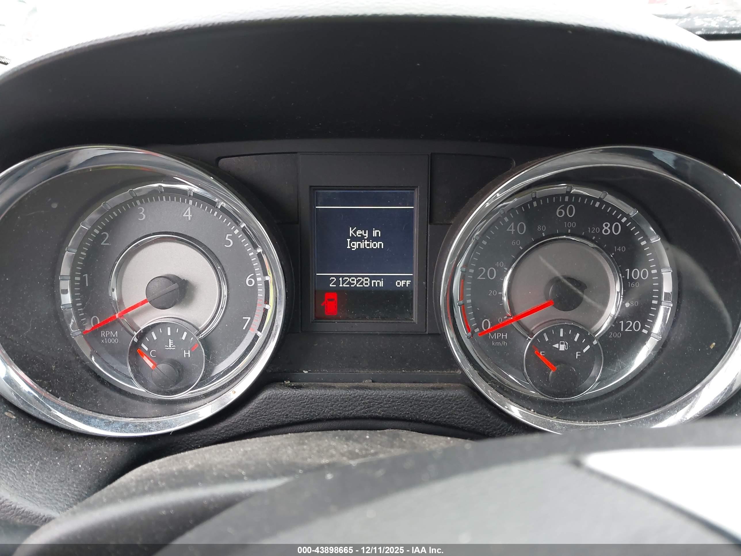 CHRYSLER TOWN image 7