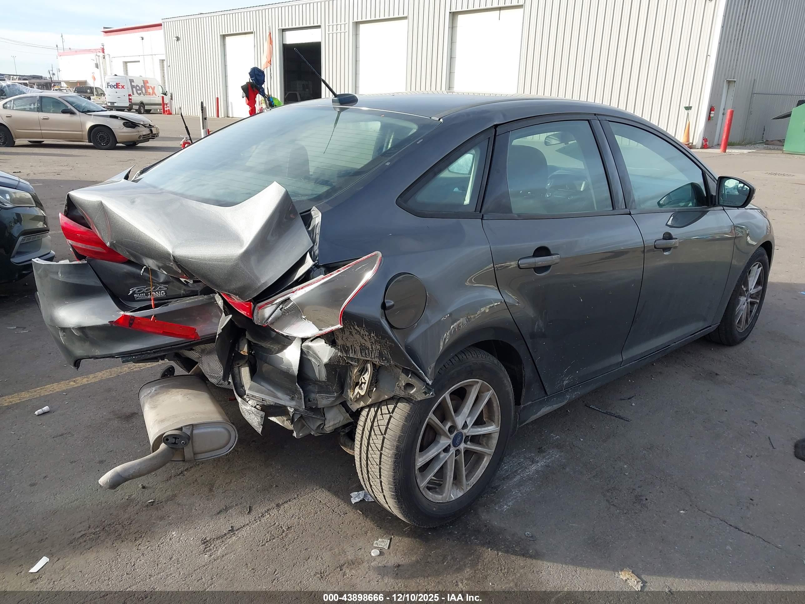 FORD FOCUS image 4