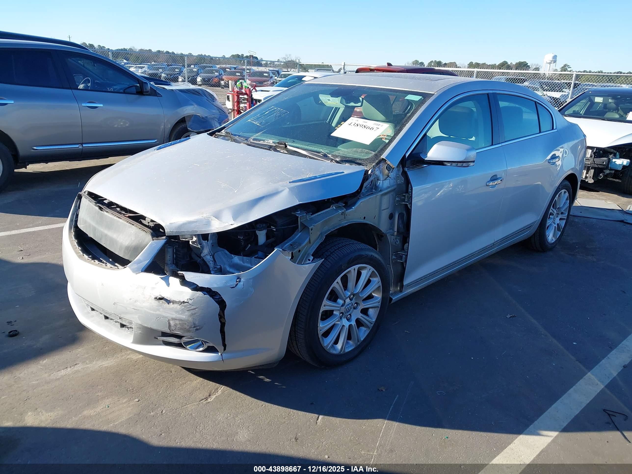 BUICK LACROSSE image 2