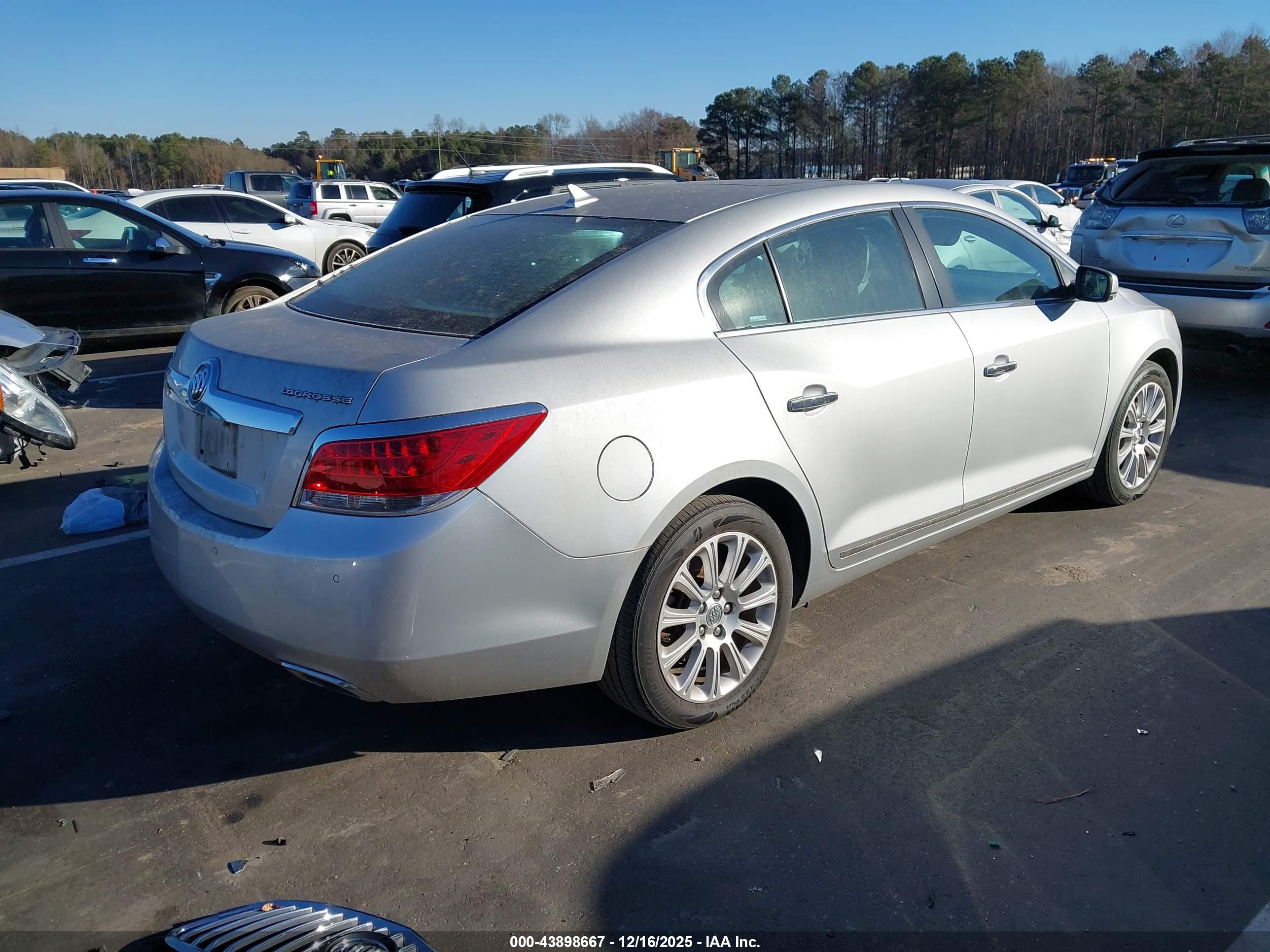 BUICK LACROSSE image 4
