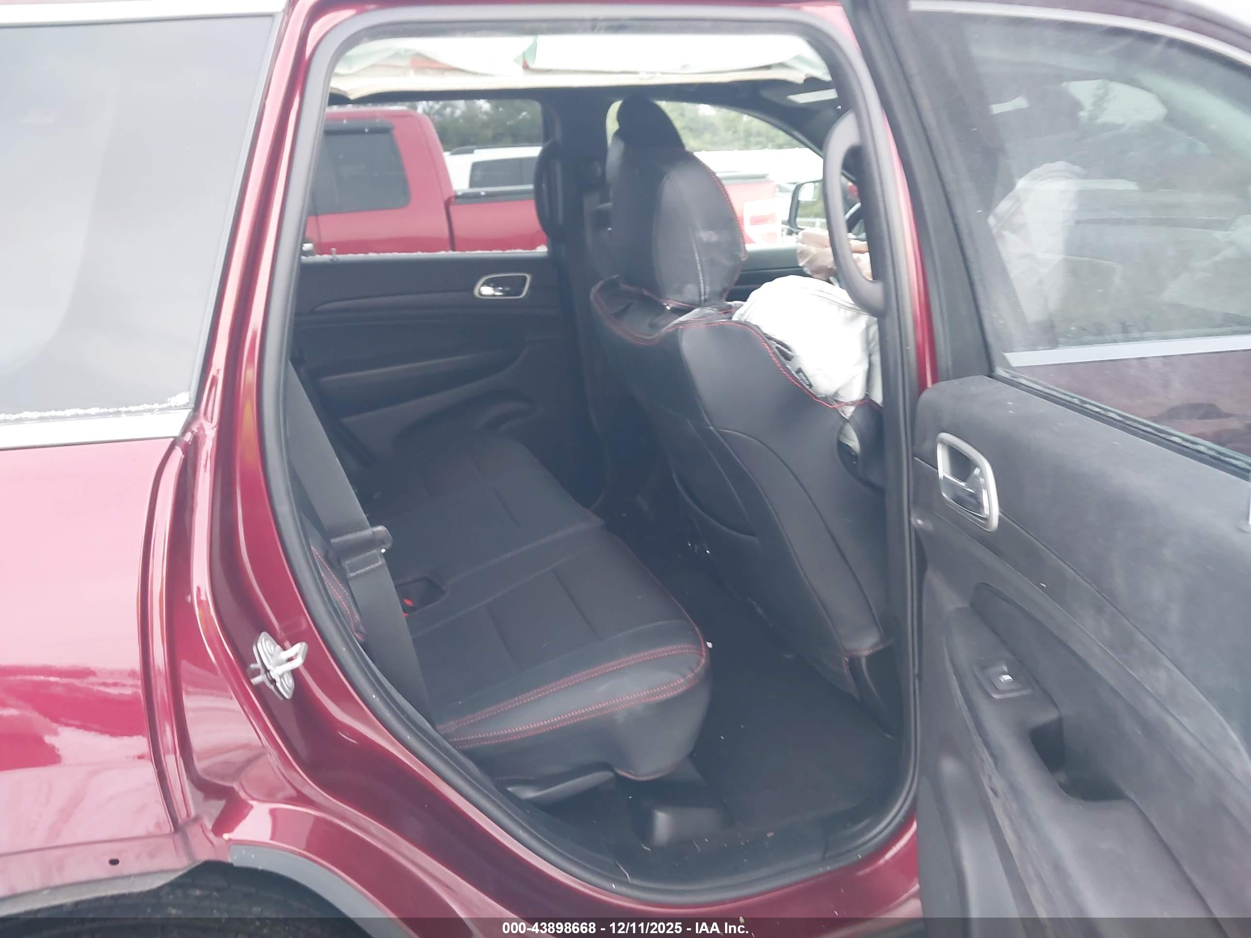 JEEP GRAND image 8