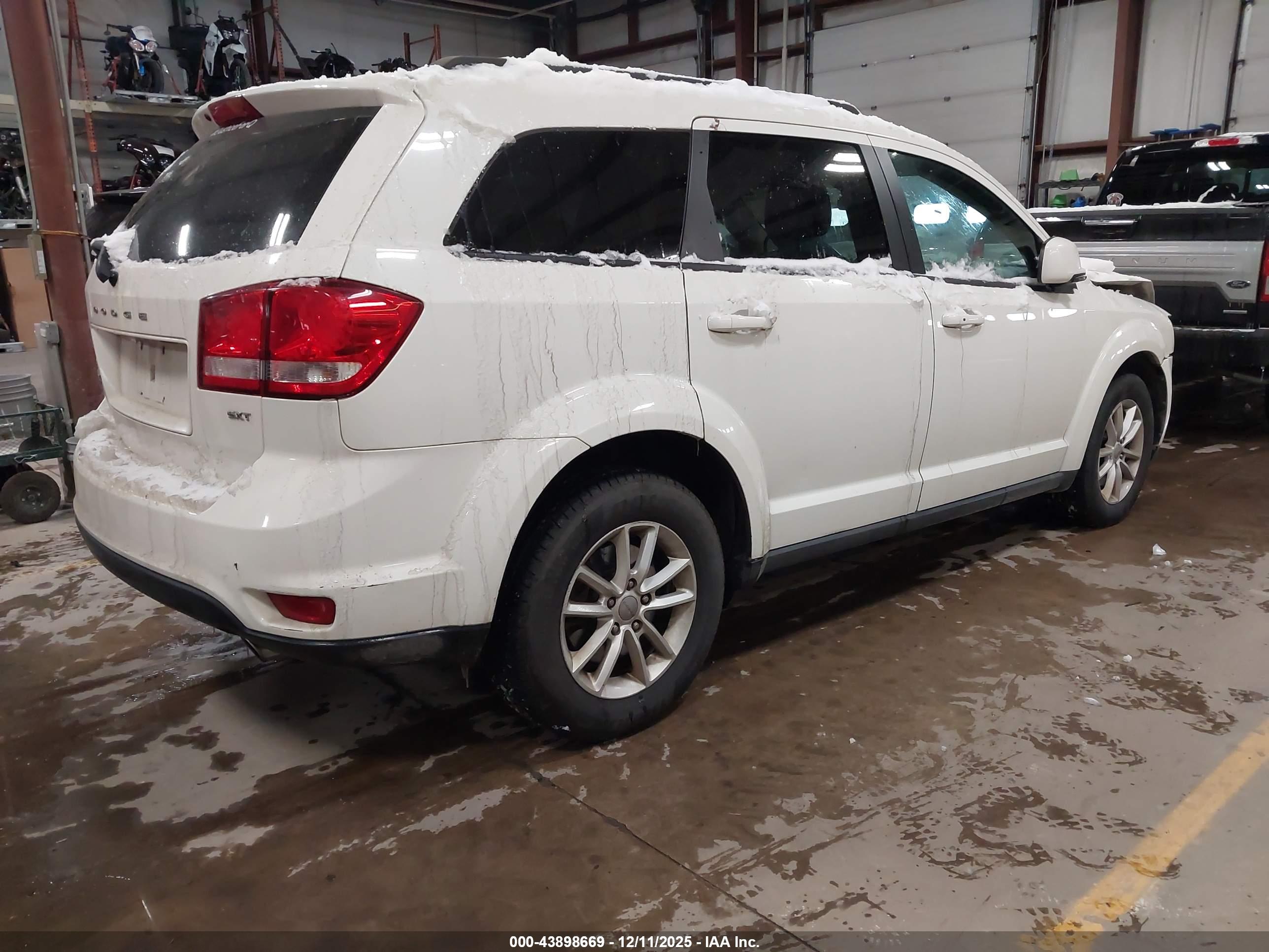 DODGE JOURNEY image 4