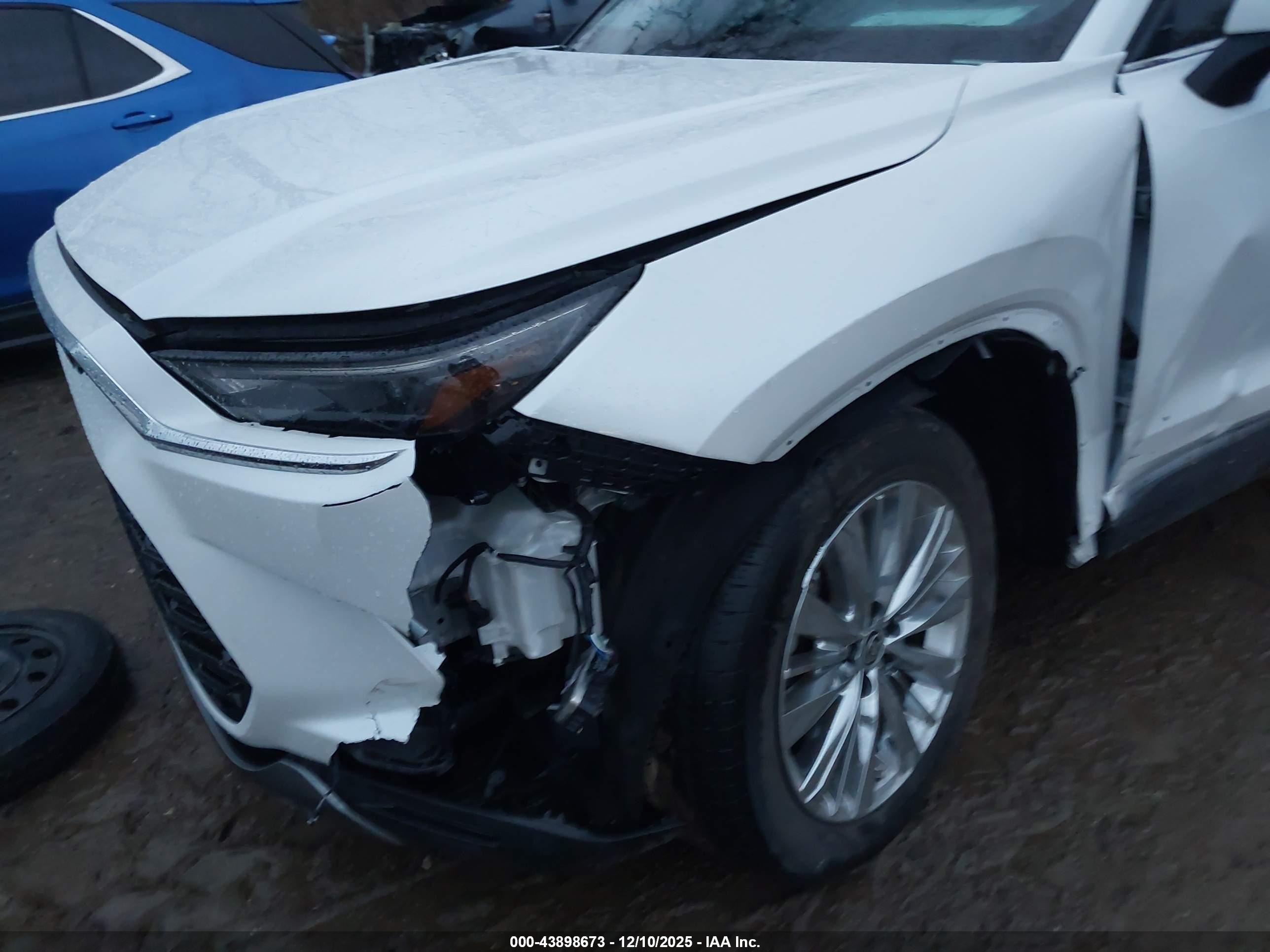 TOYOTA GRAND image 6