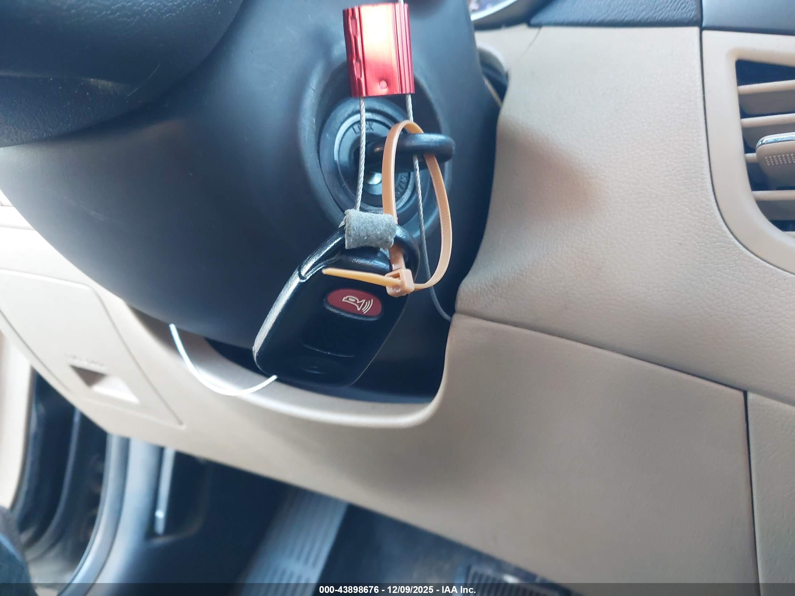 HYUNDAI ELANTRA image 11