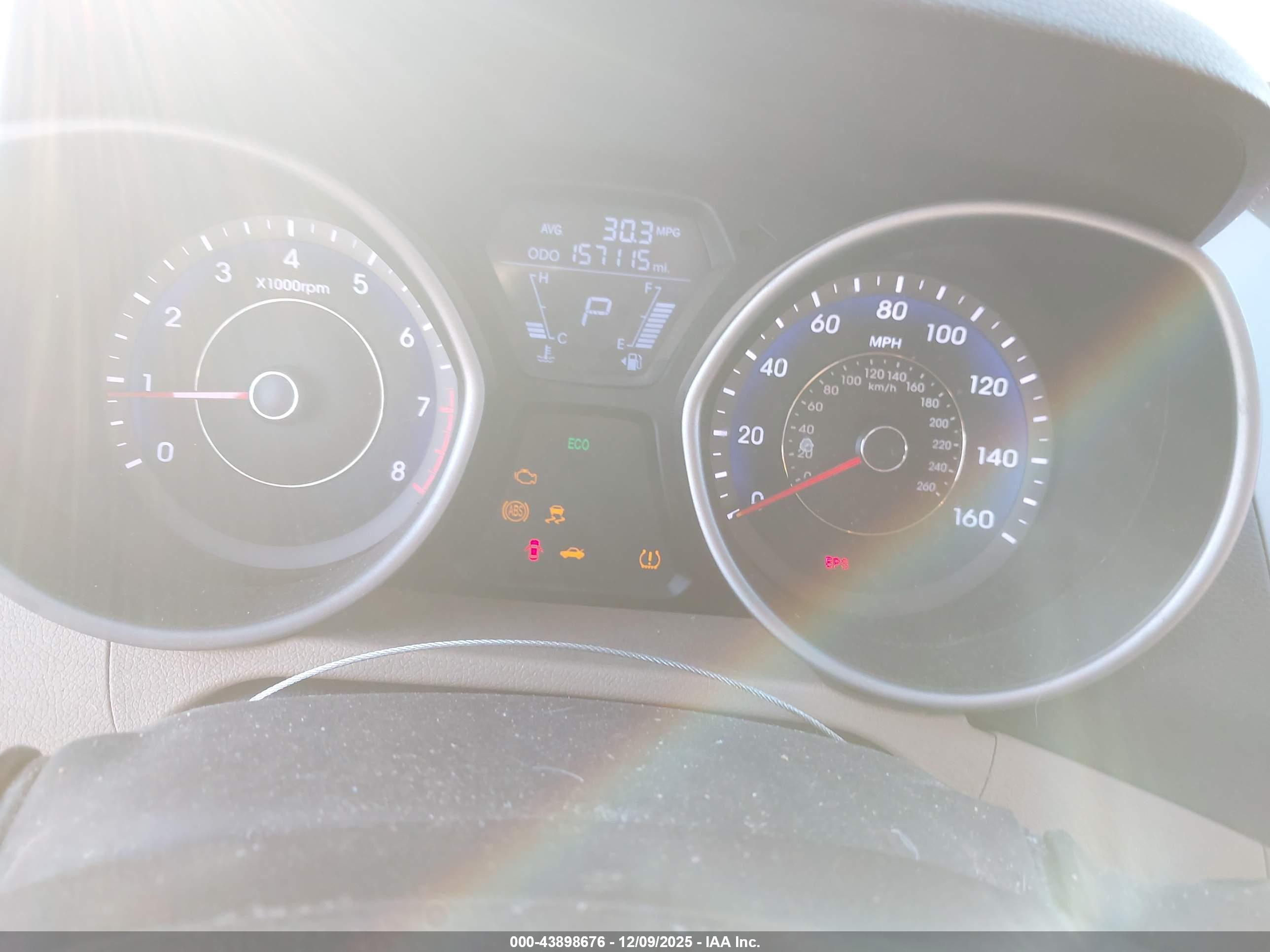 HYUNDAI ELANTRA image 7