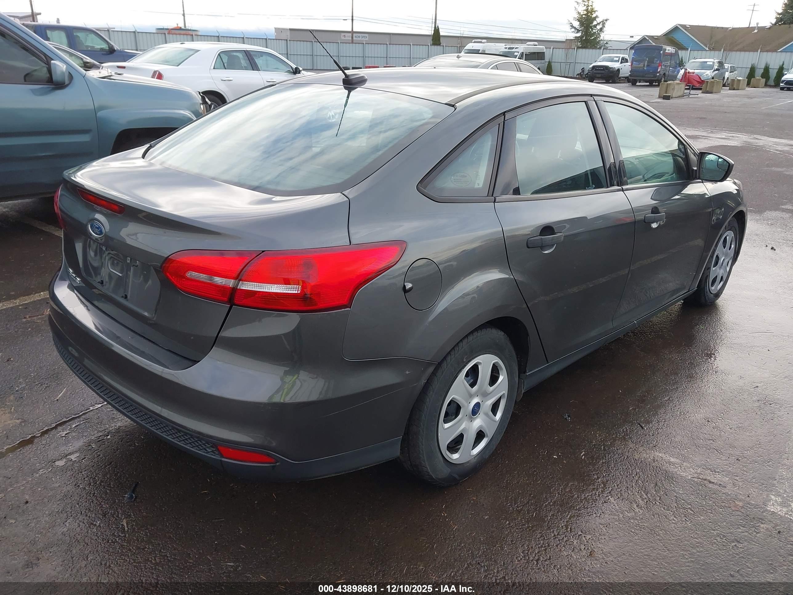 FORD FOCUS image 4