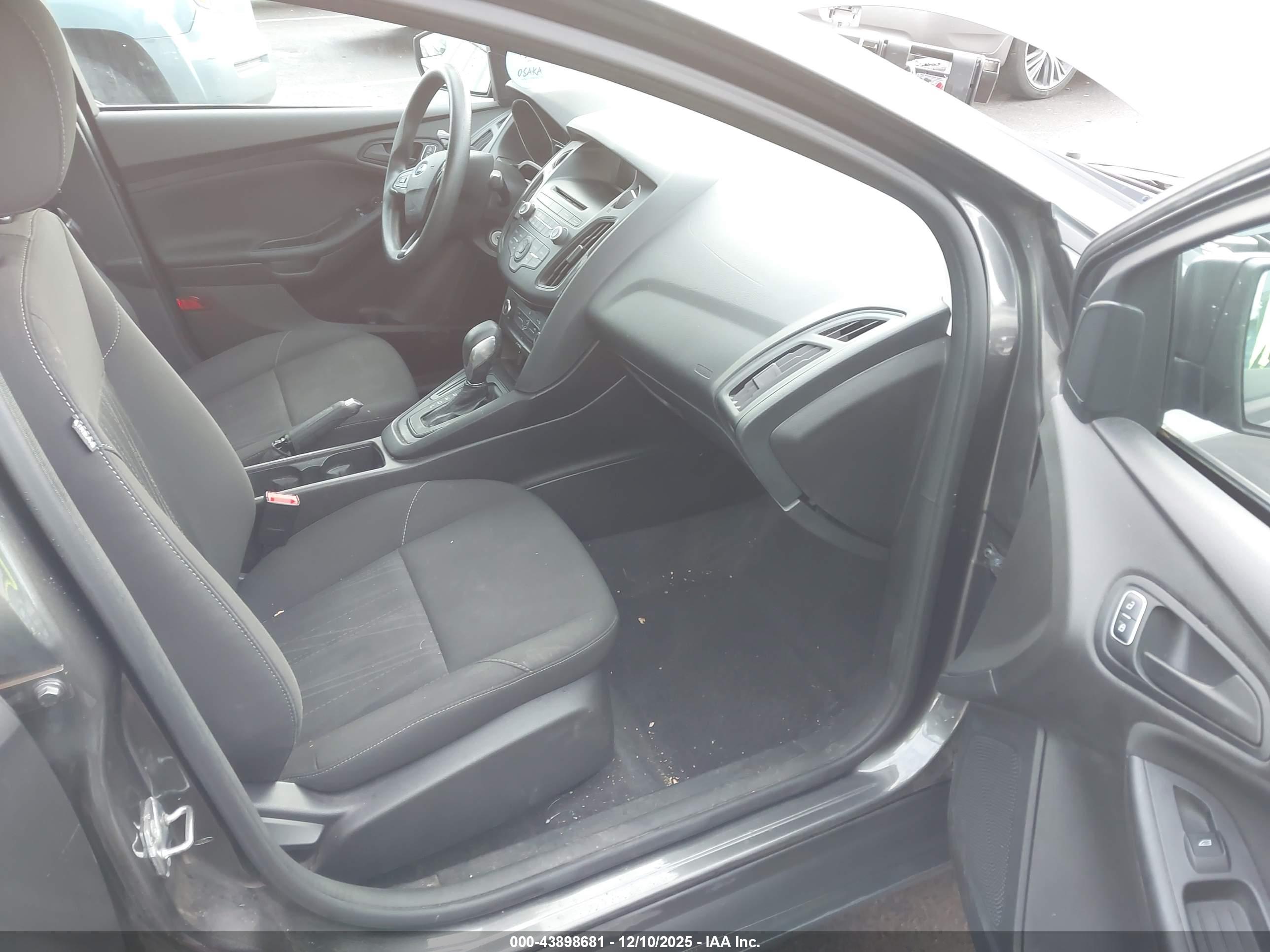 FORD FOCUS image 5