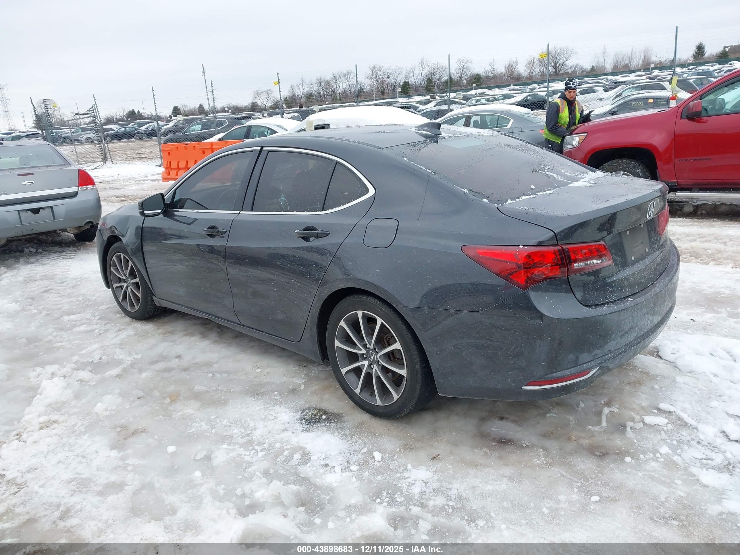 ACURA TLX image 3