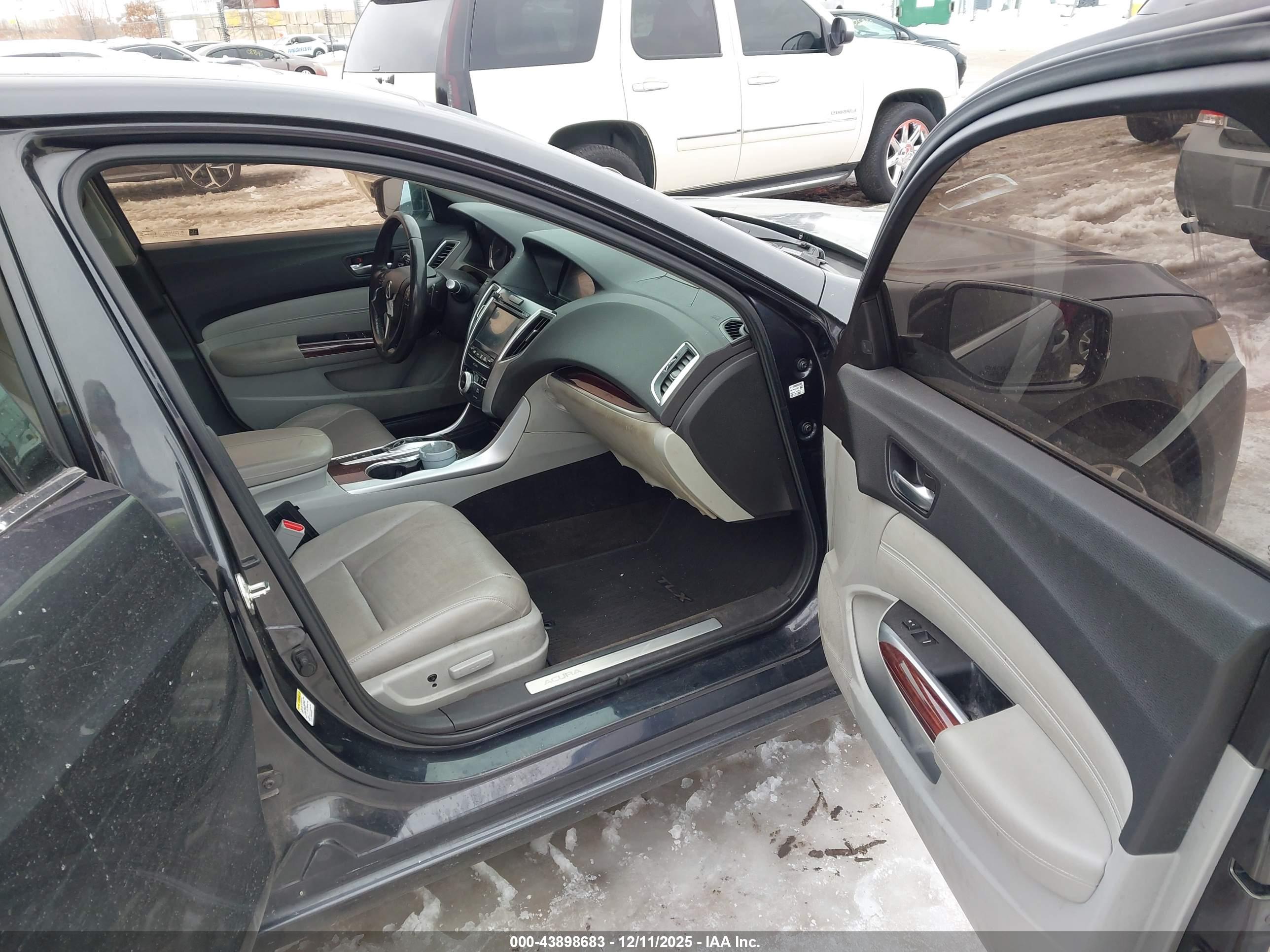 ACURA TLX image 5