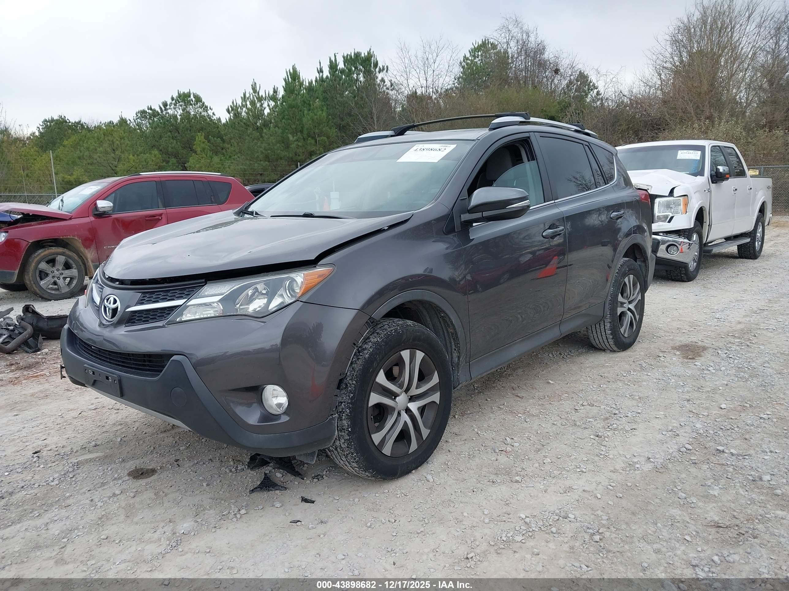 TOYOTA RAV4 image 2