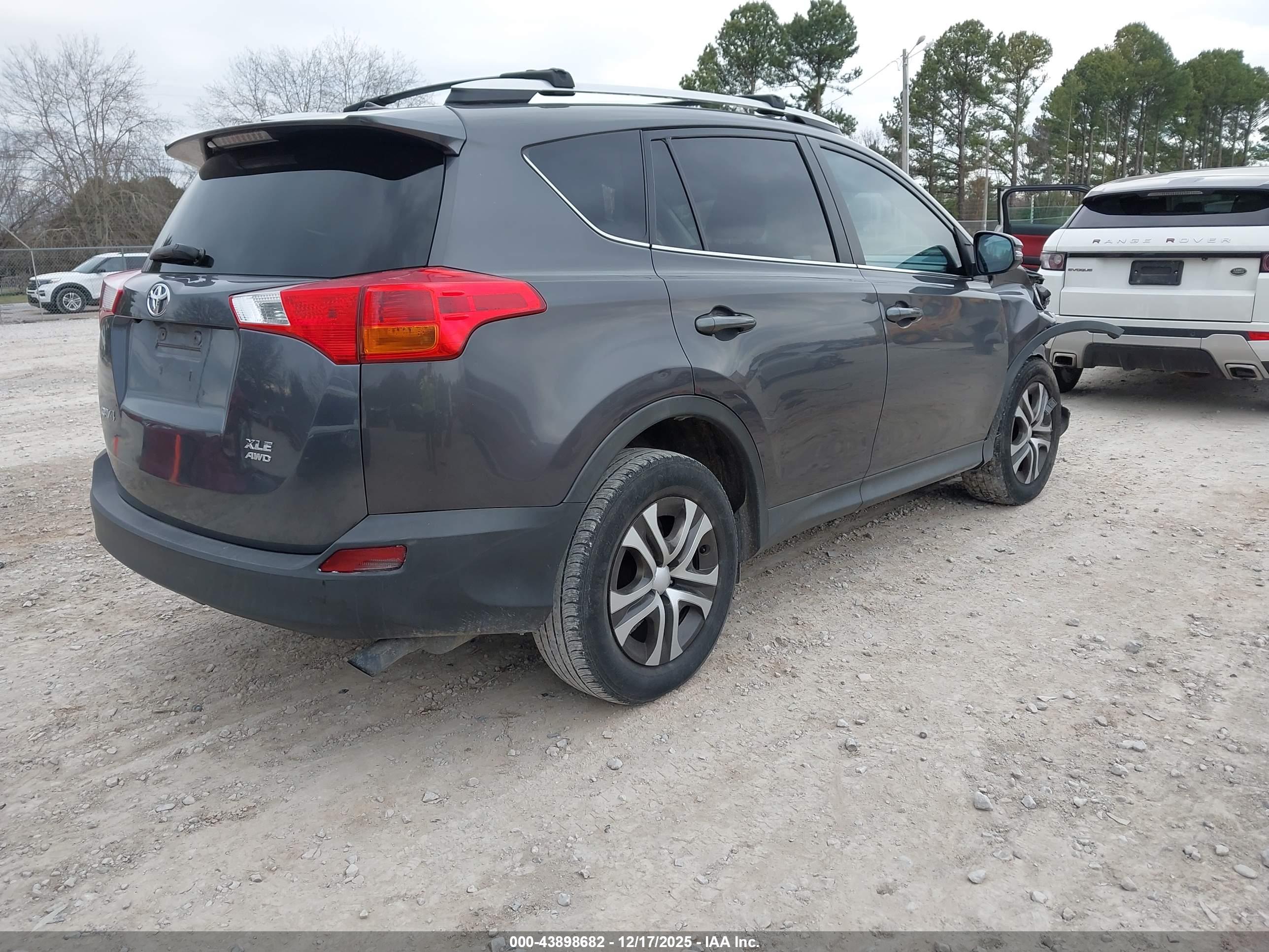 TOYOTA RAV4 image 4