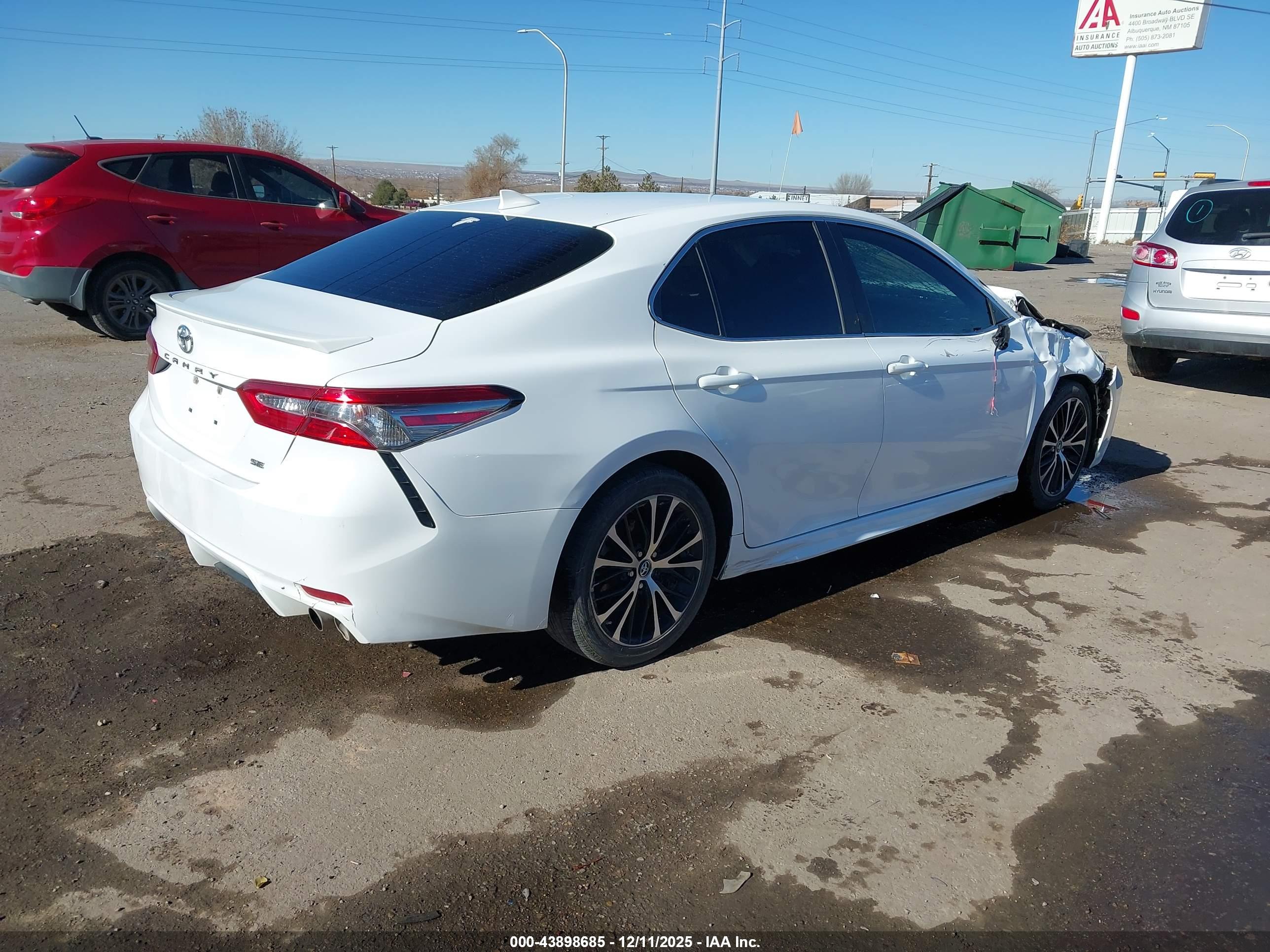 TOYOTA CAMRY image 4