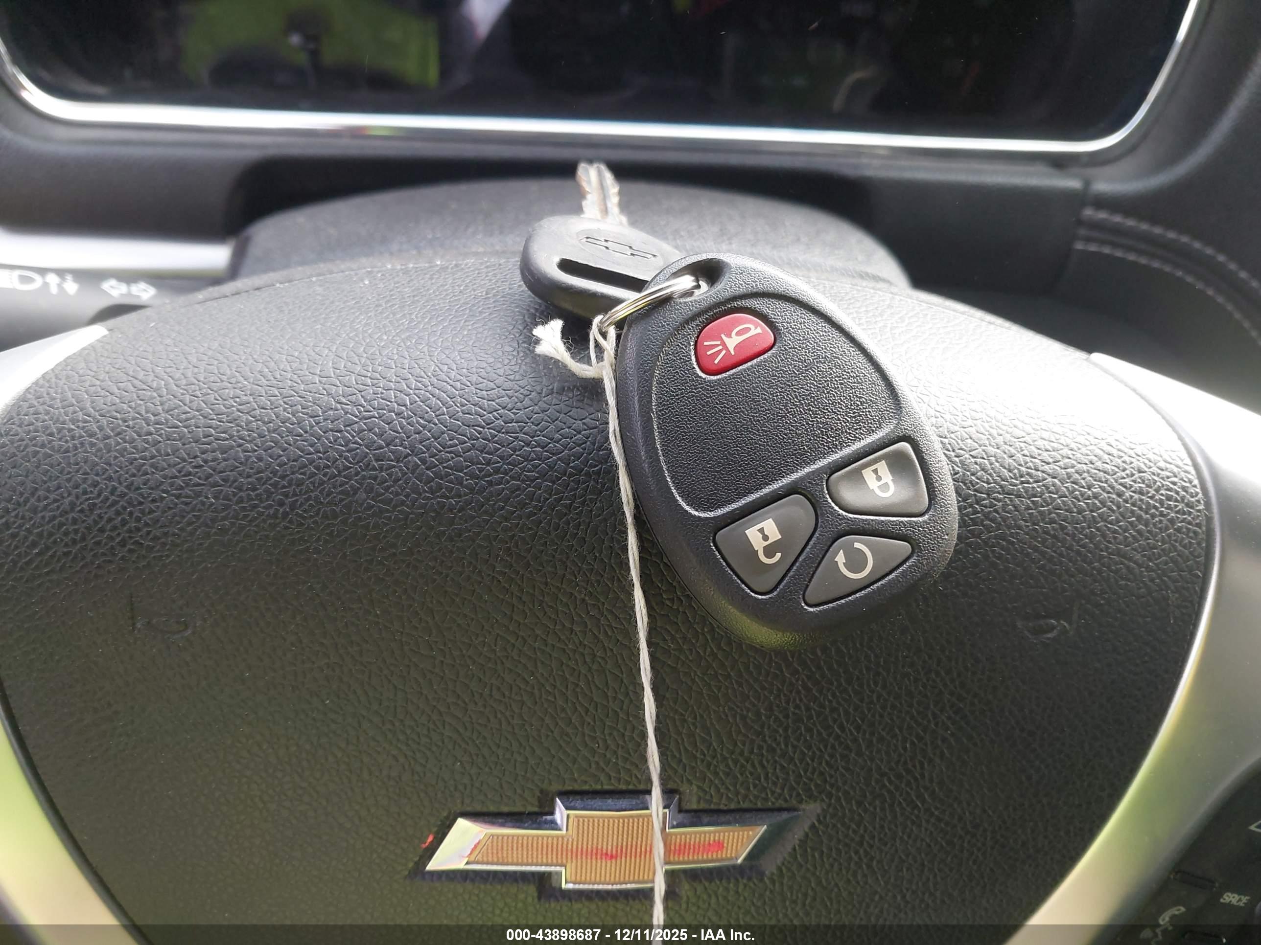 CHEVROLET TRAVERSE image 11