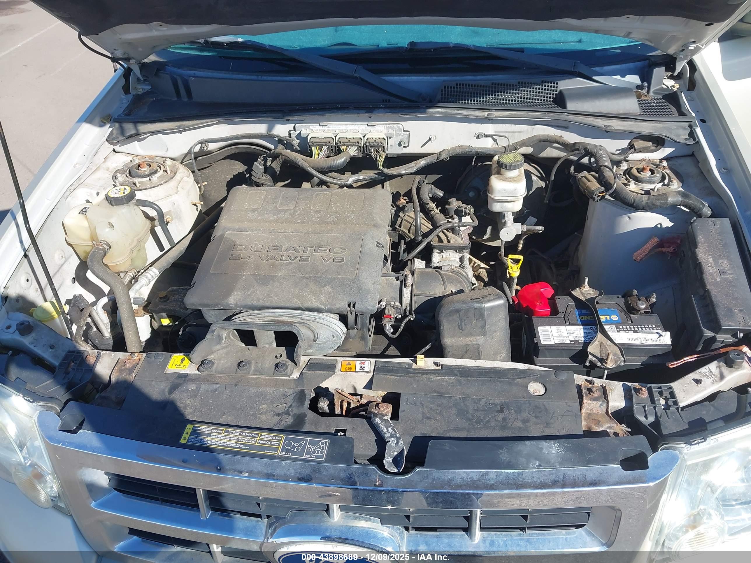 FORD ESCAPE image 10