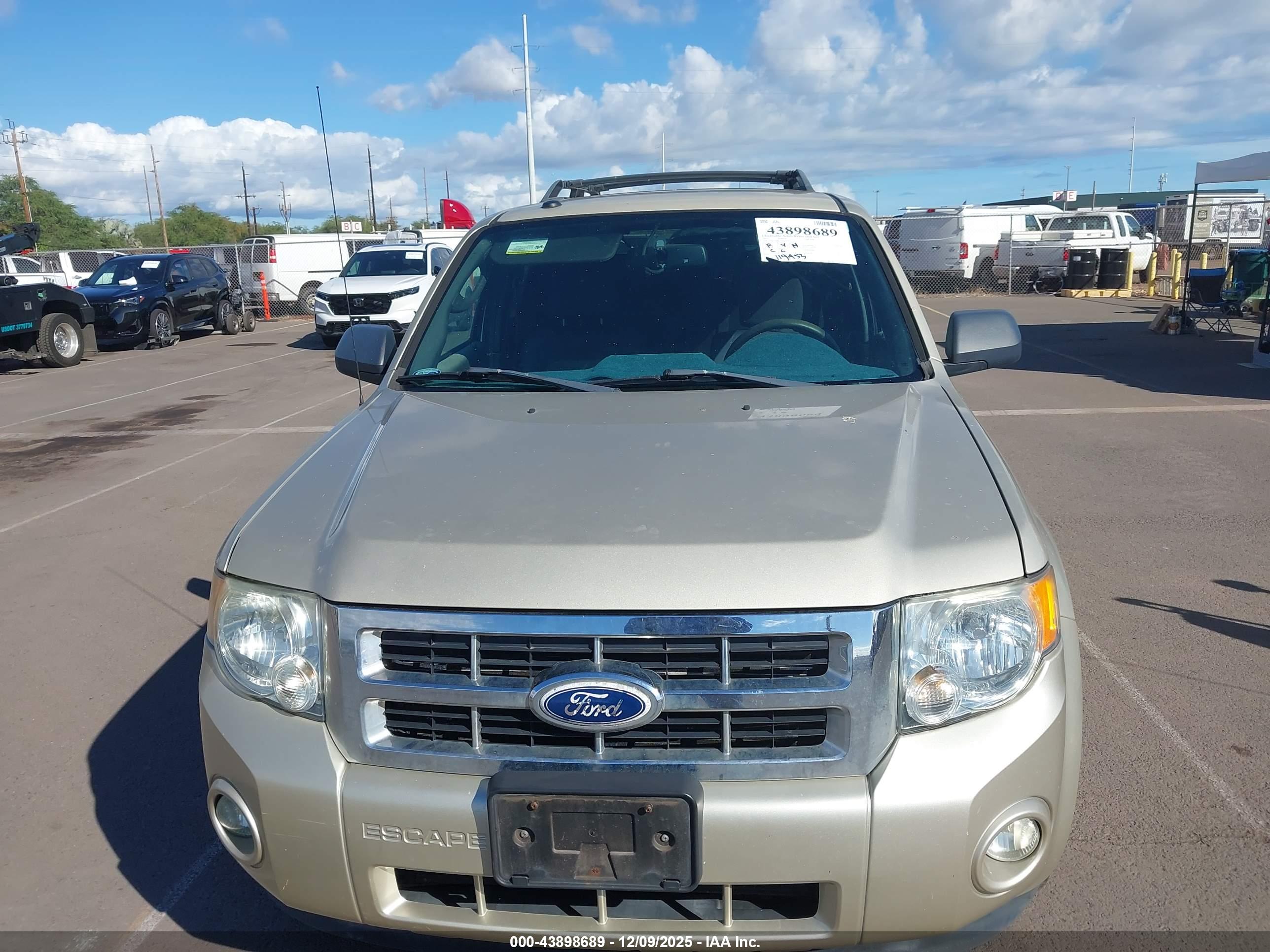 FORD ESCAPE image 6