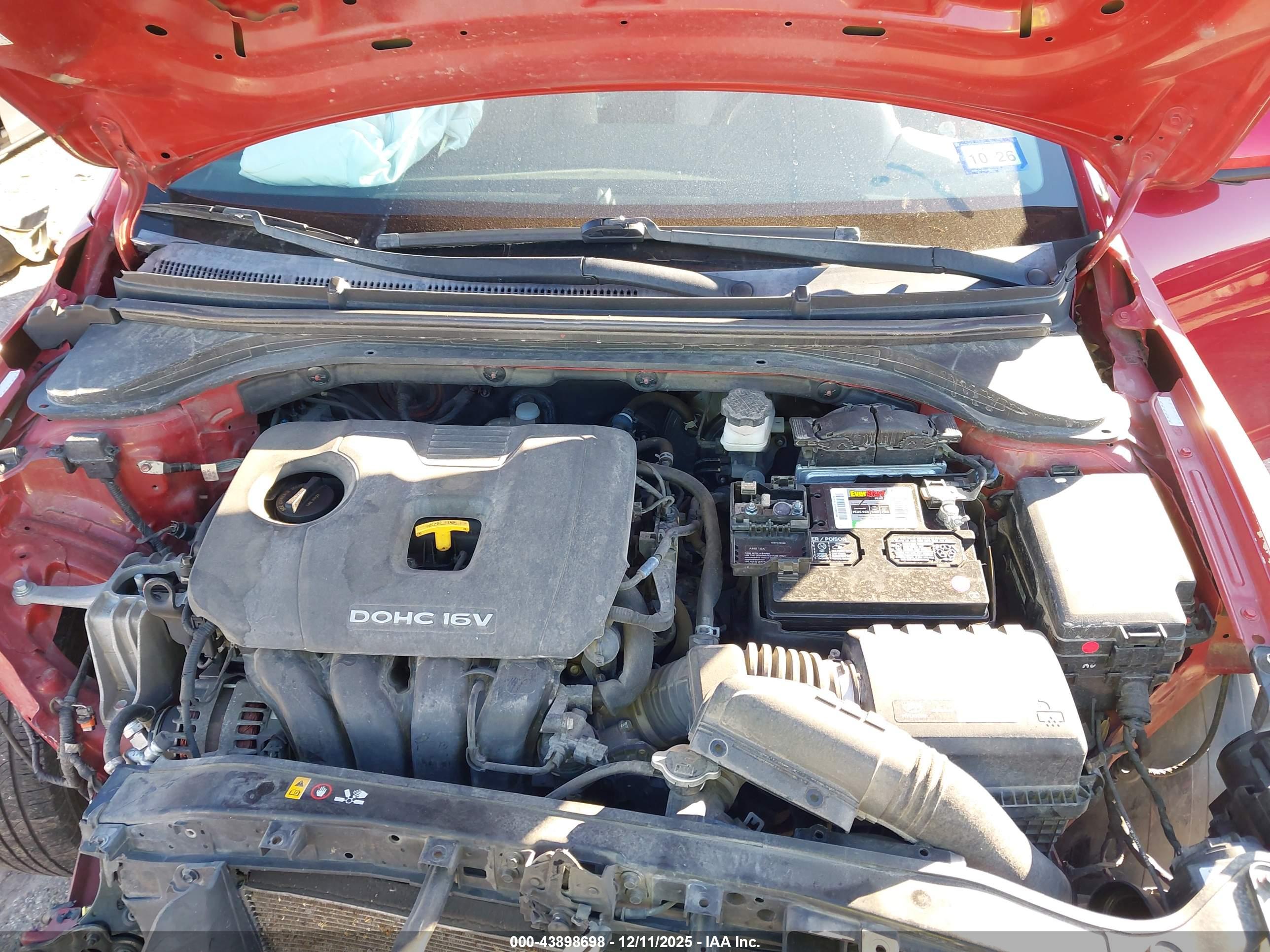 HYUNDAI ELANTRA image 10