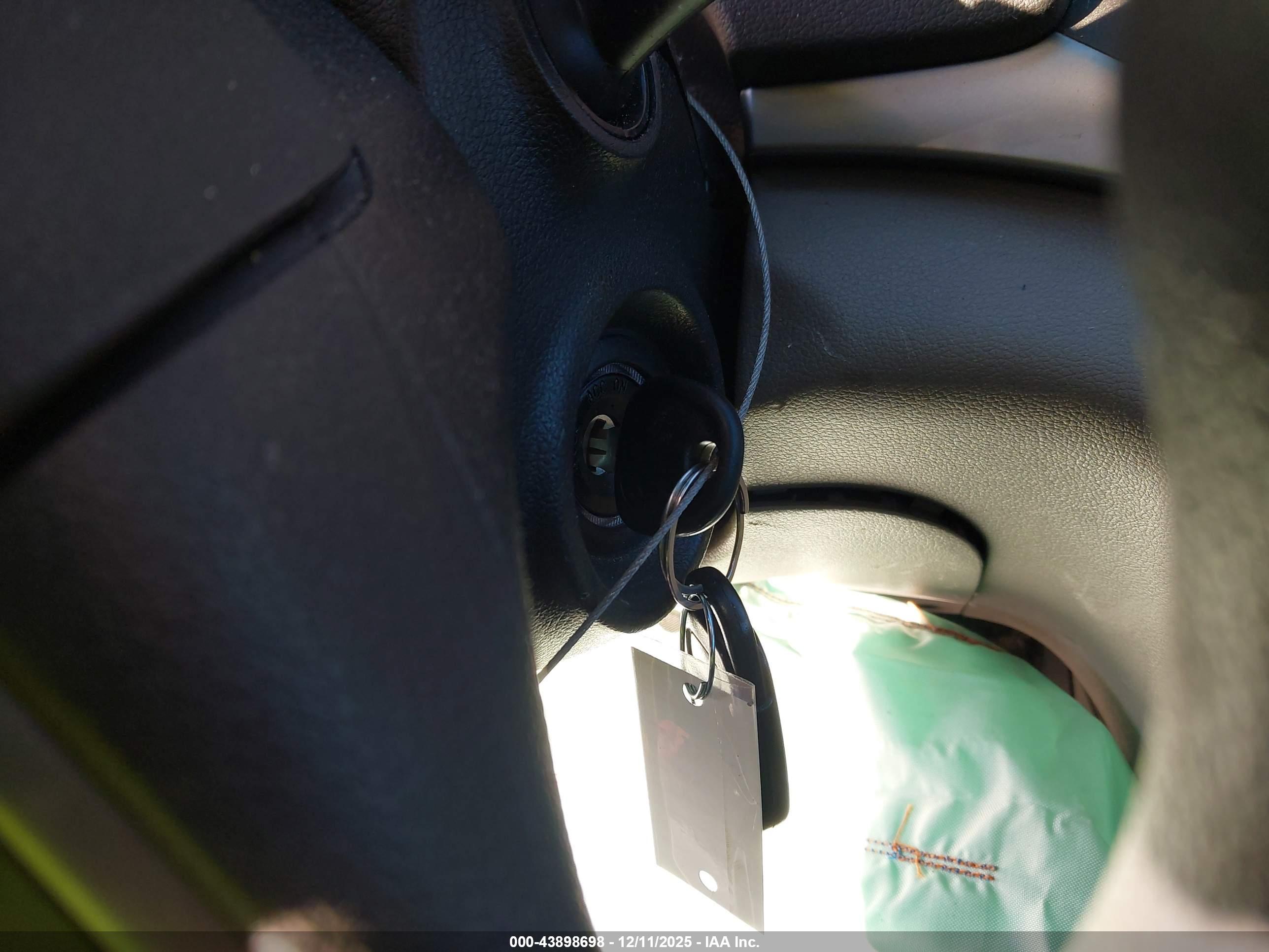 HYUNDAI ELANTRA image 11