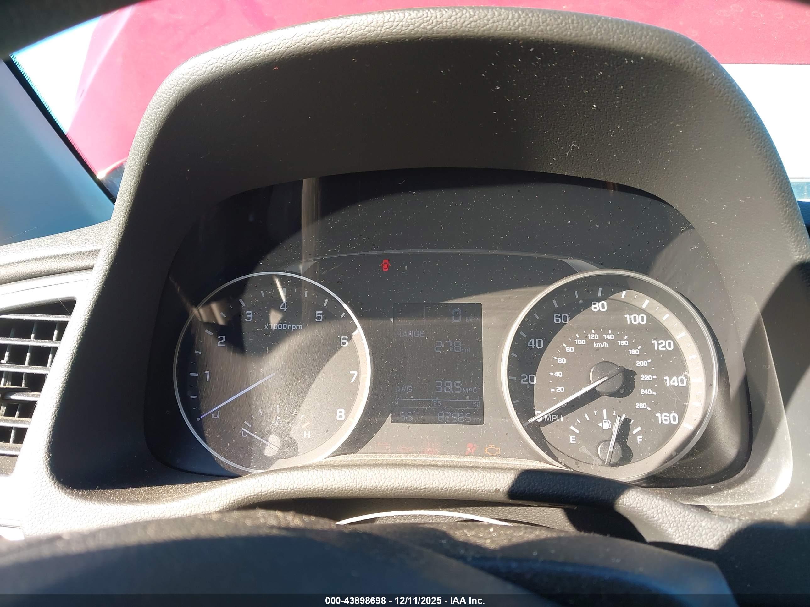 HYUNDAI ELANTRA image 7