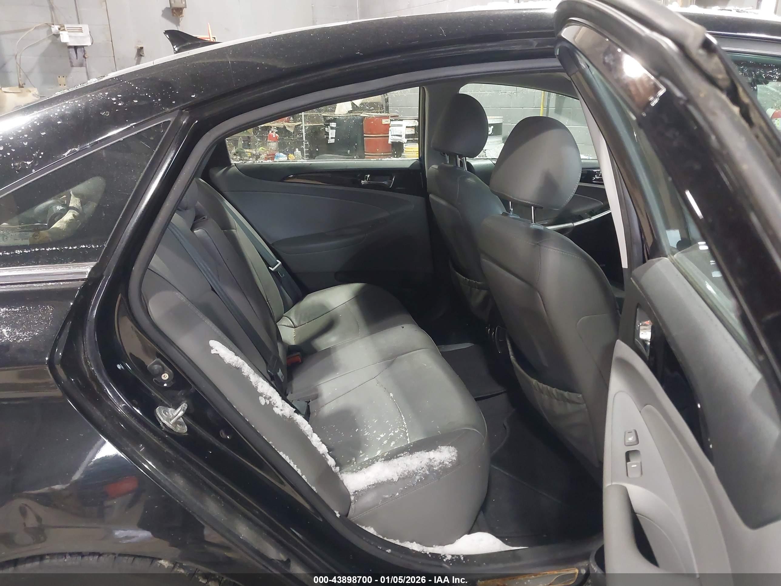 HYUNDAI SONATA image 8