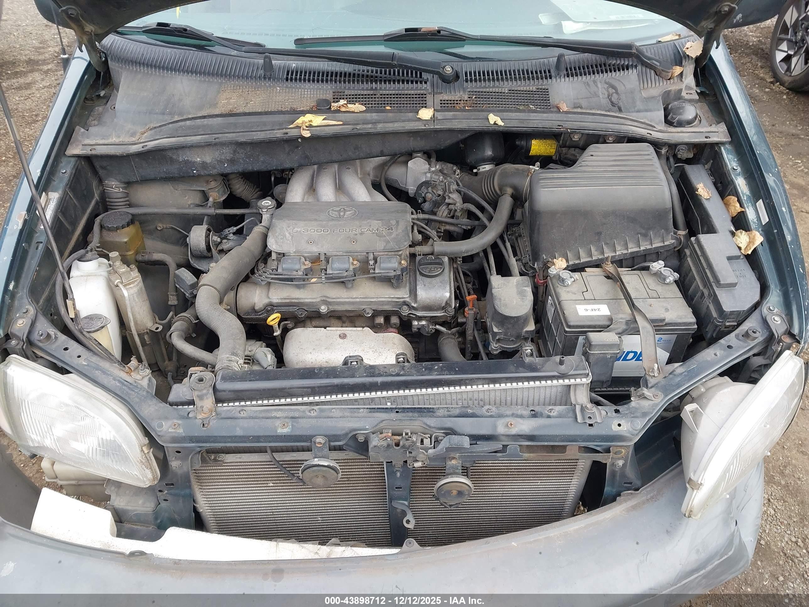 TOYOTA SIENNA image 10