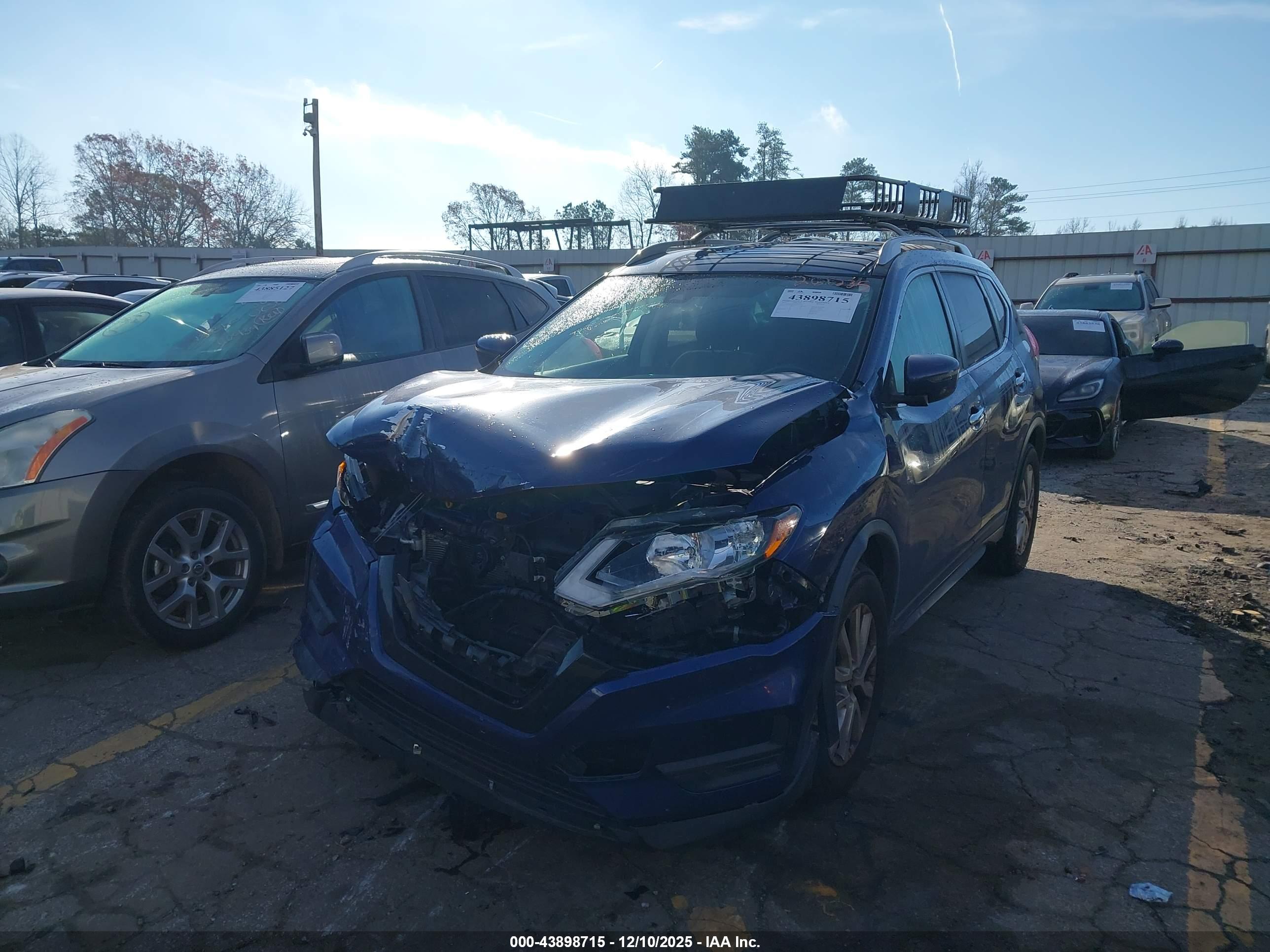 NISSAN ROGUE image 2