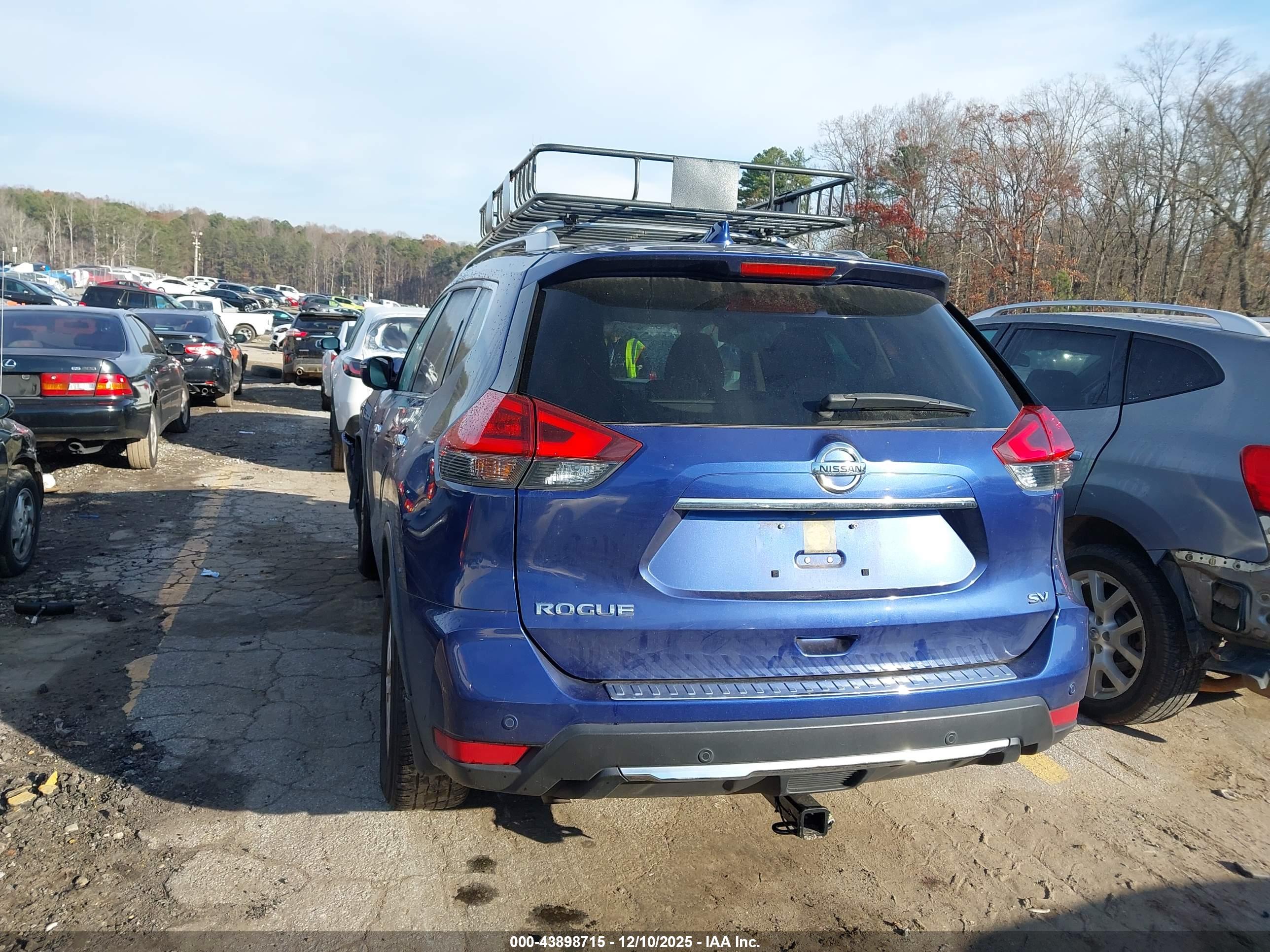 NISSAN ROGUE image 3