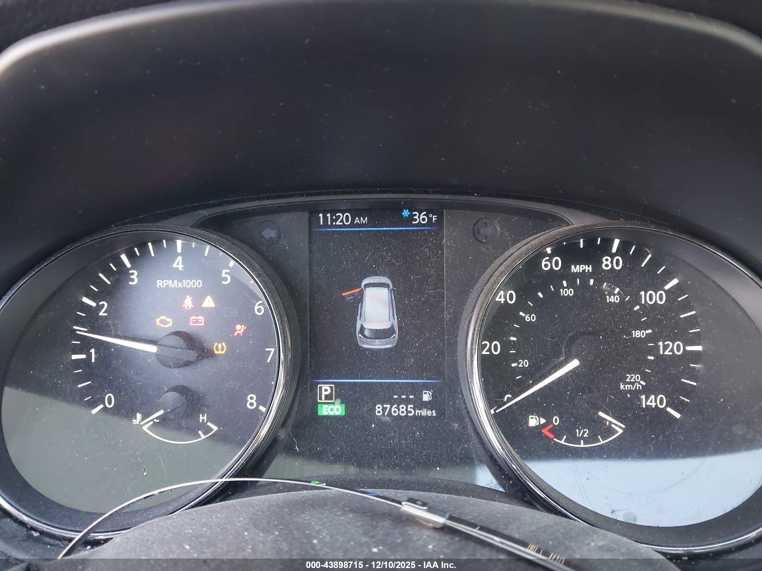 NISSAN ROGUE image 7