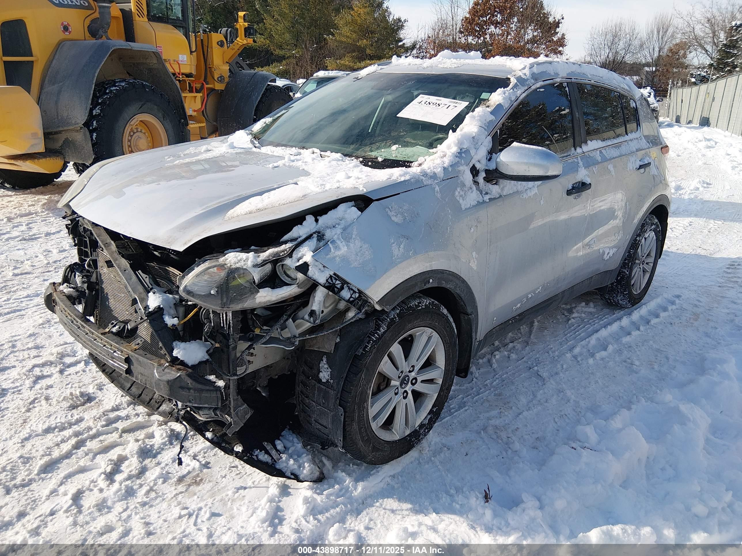 KIA SPORTAGE image 2