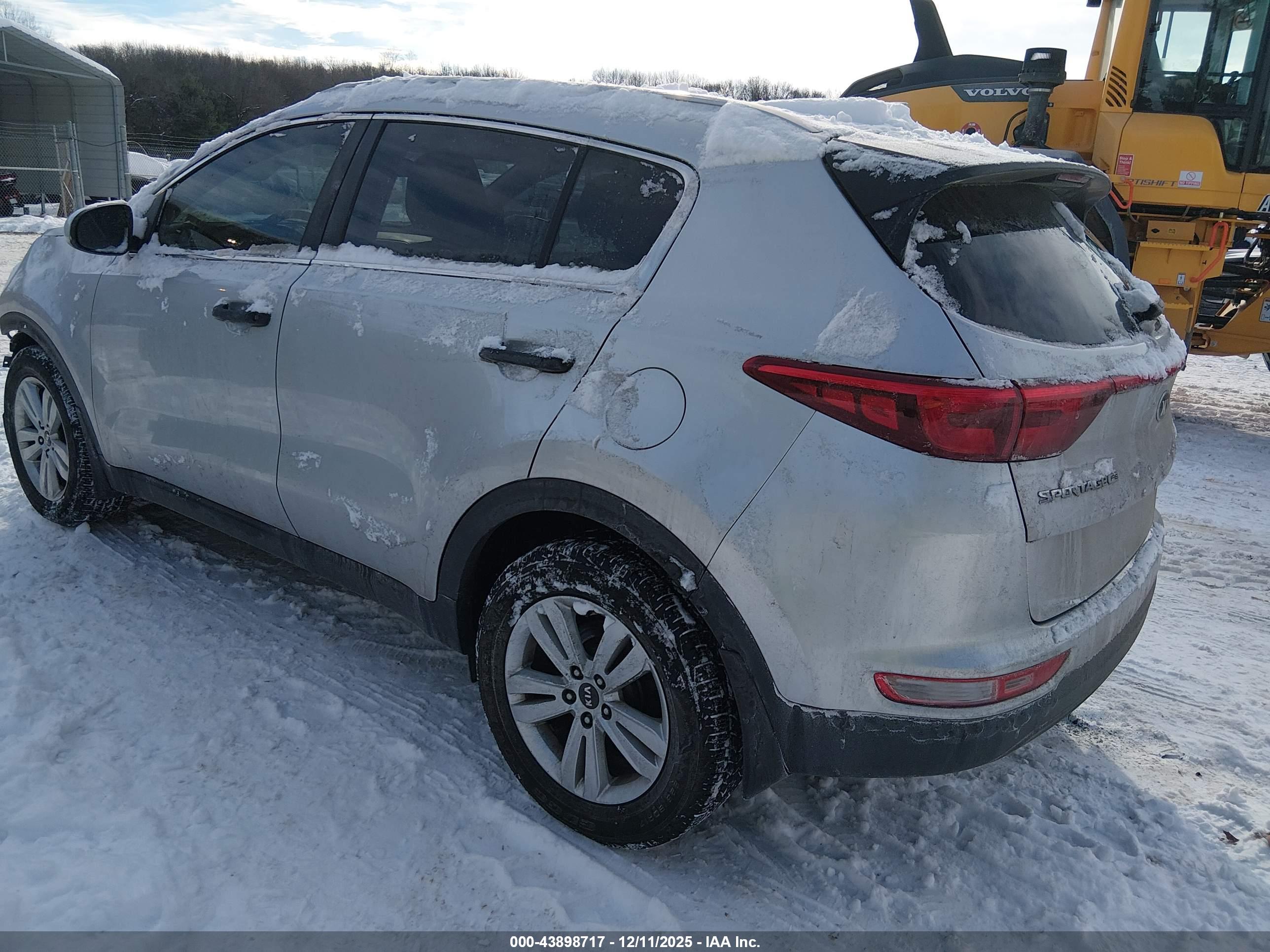 KIA SPORTAGE image 3