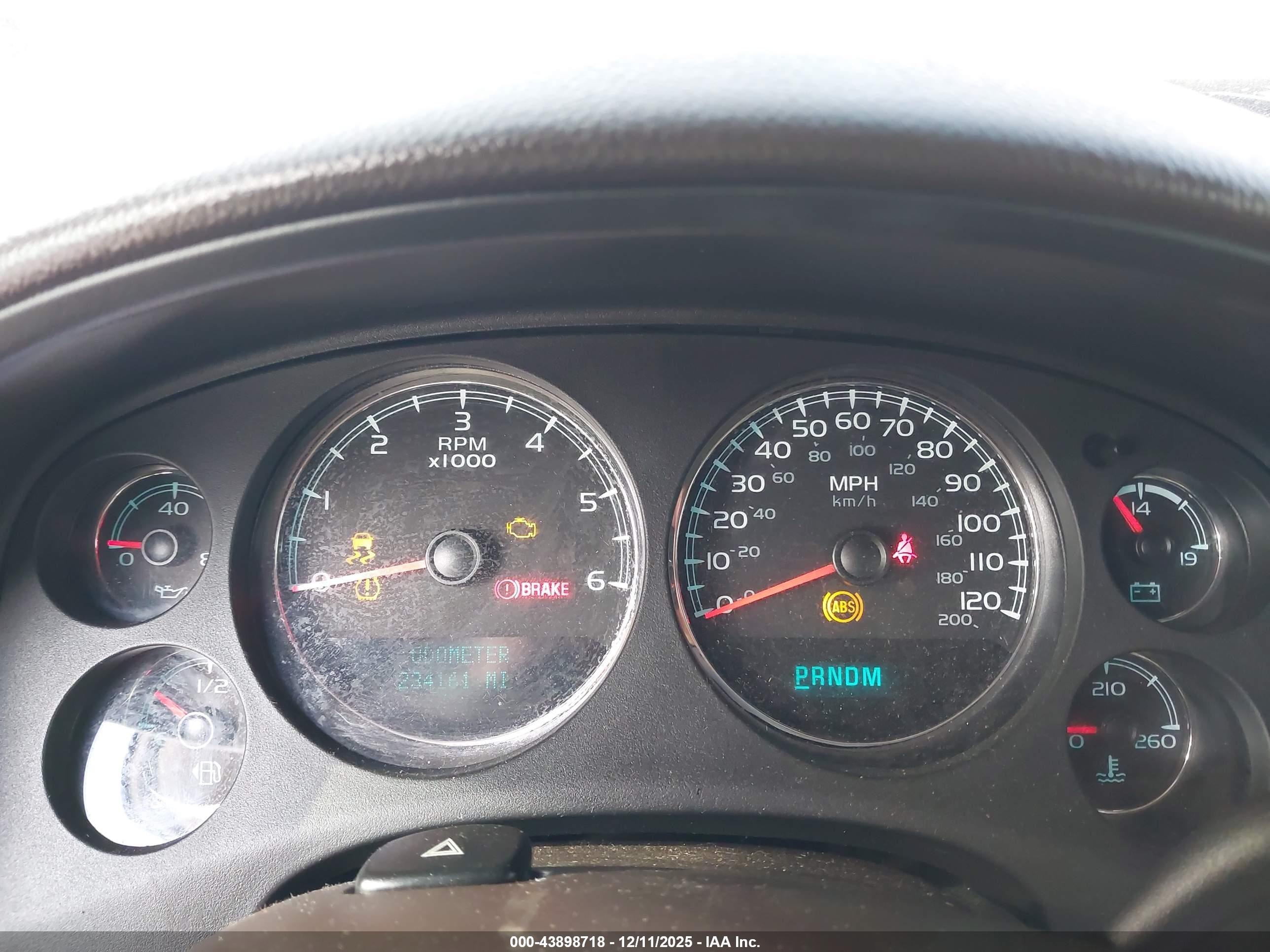 GMC YUKON image 7