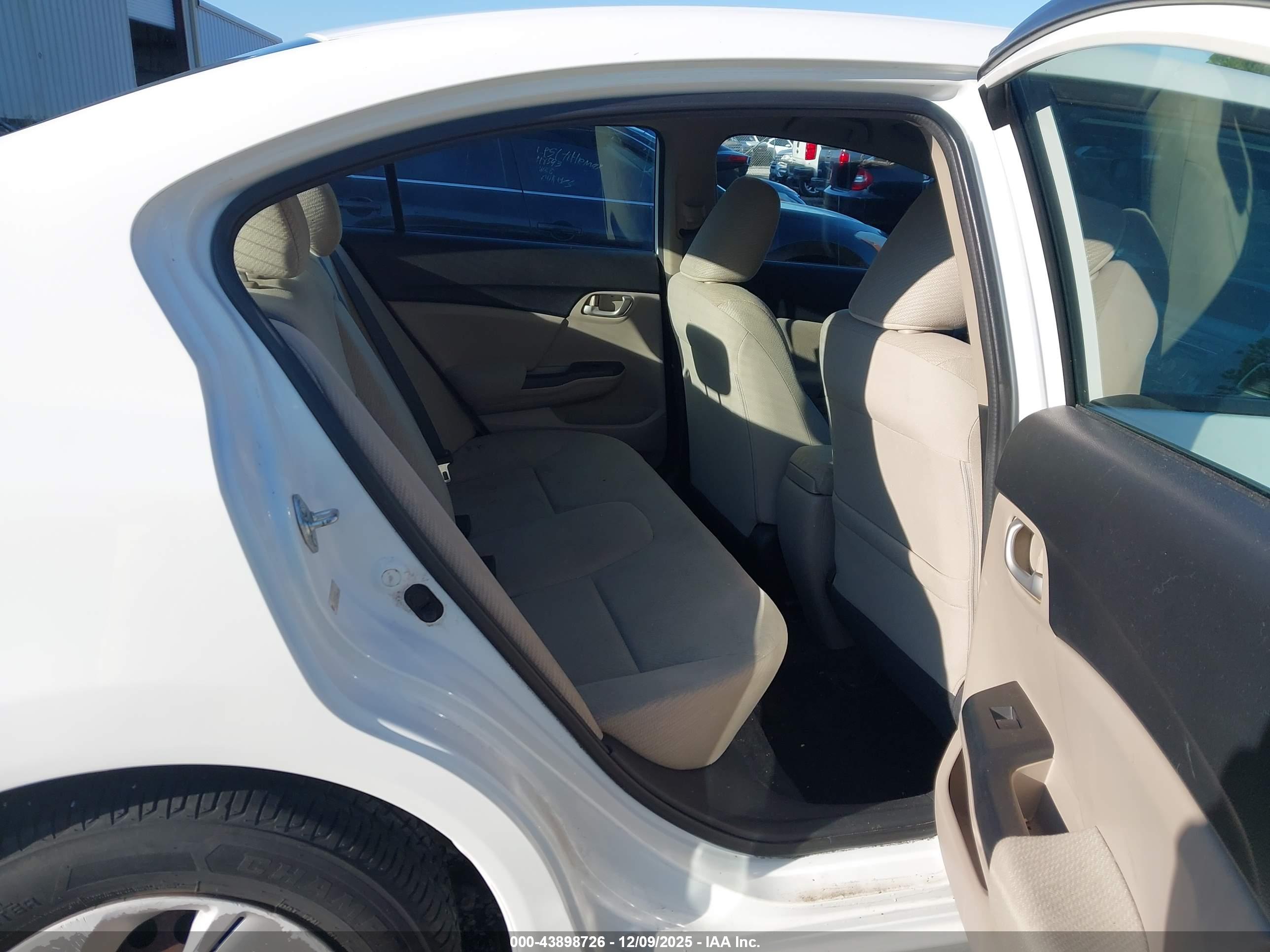 HONDA CIVIC image 8