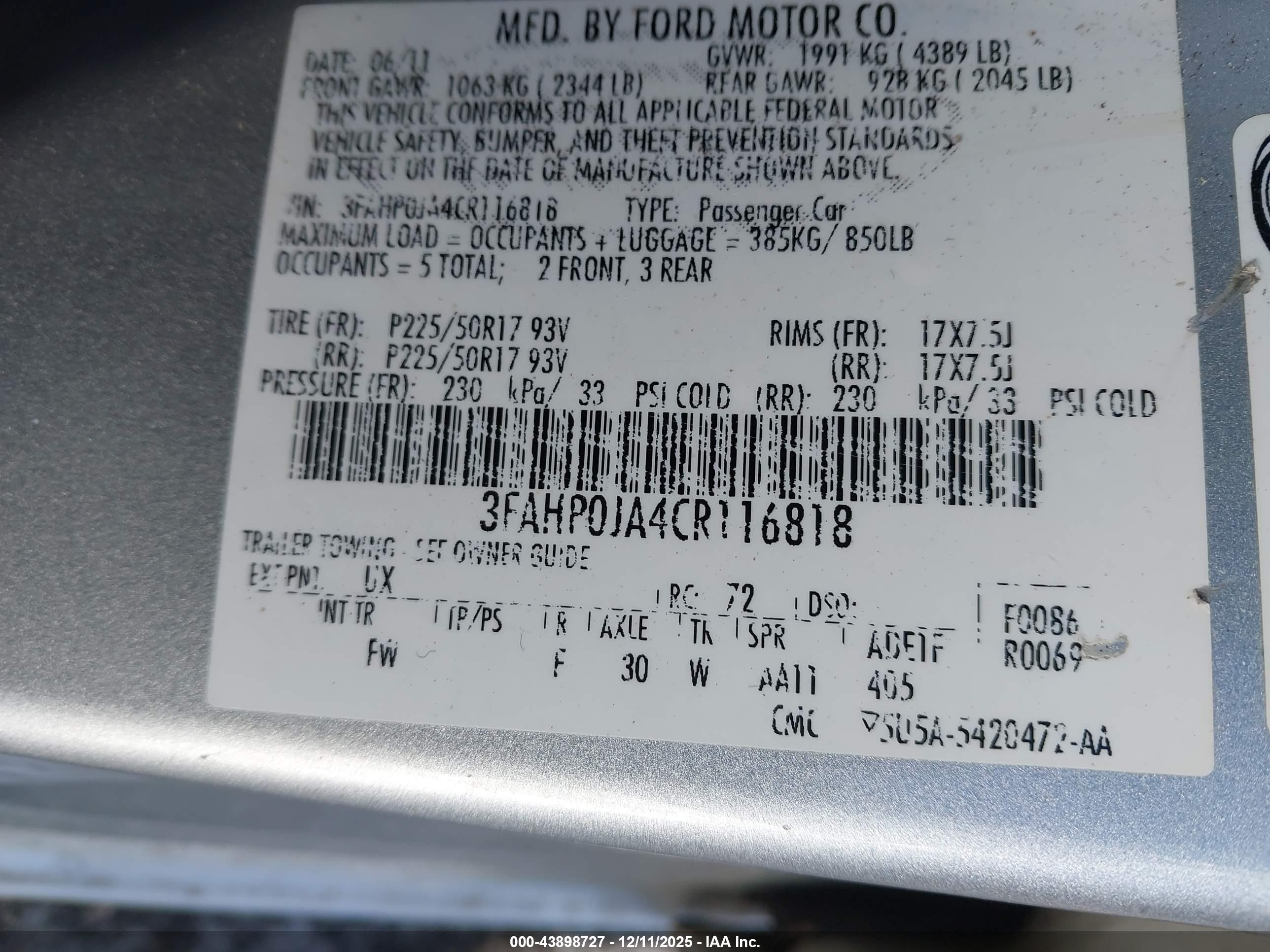 FORD FUSION image 9