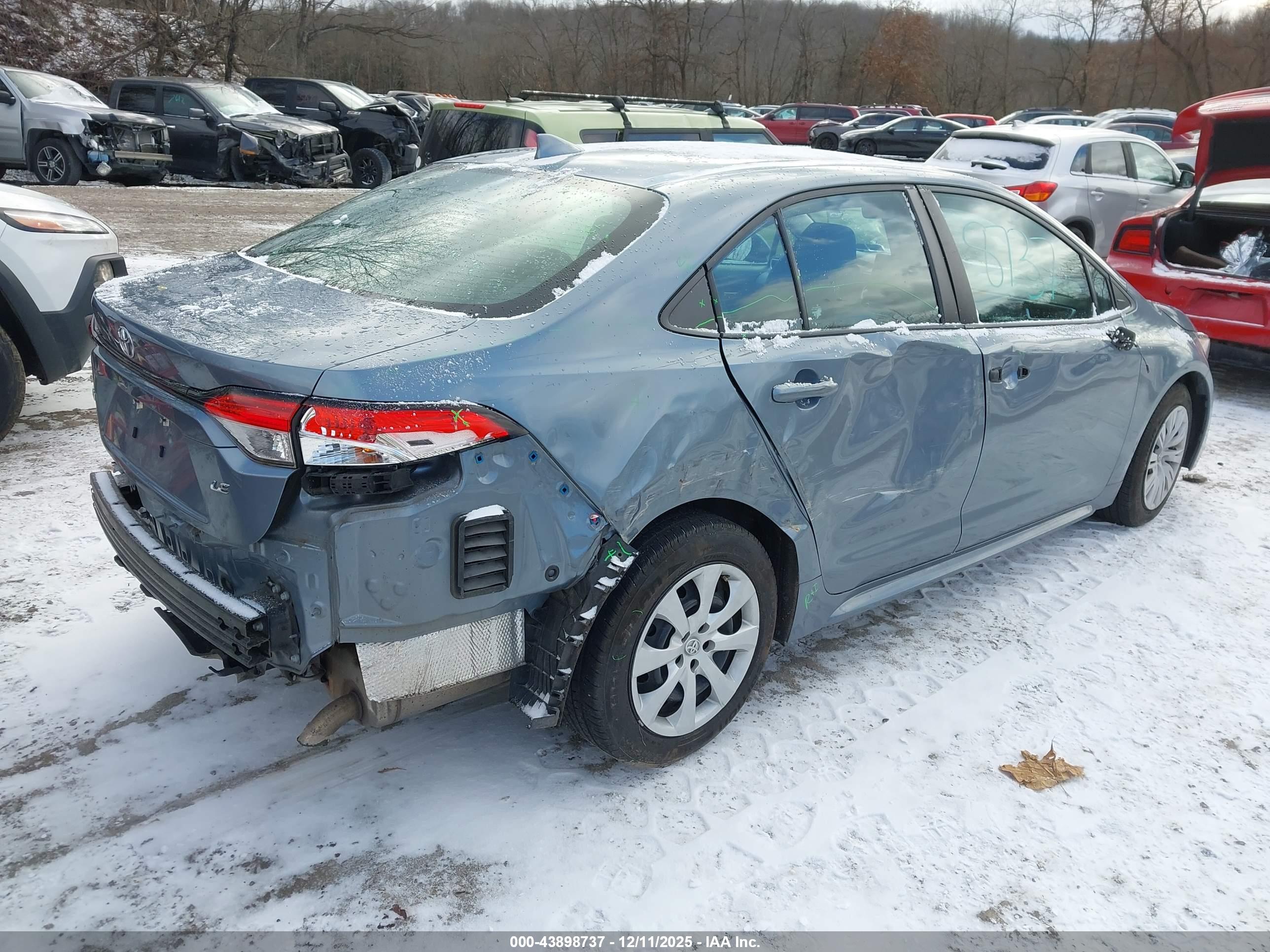 TOYOTA COROLLA image 4