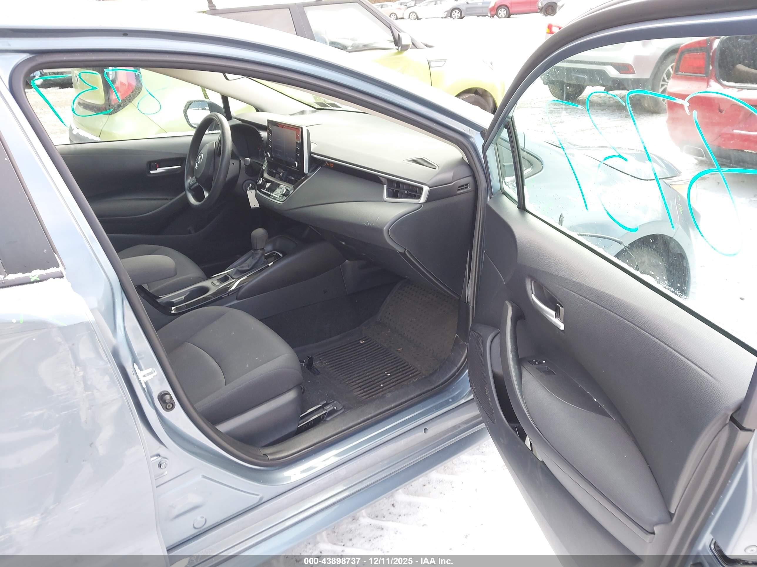 TOYOTA COROLLA image 5