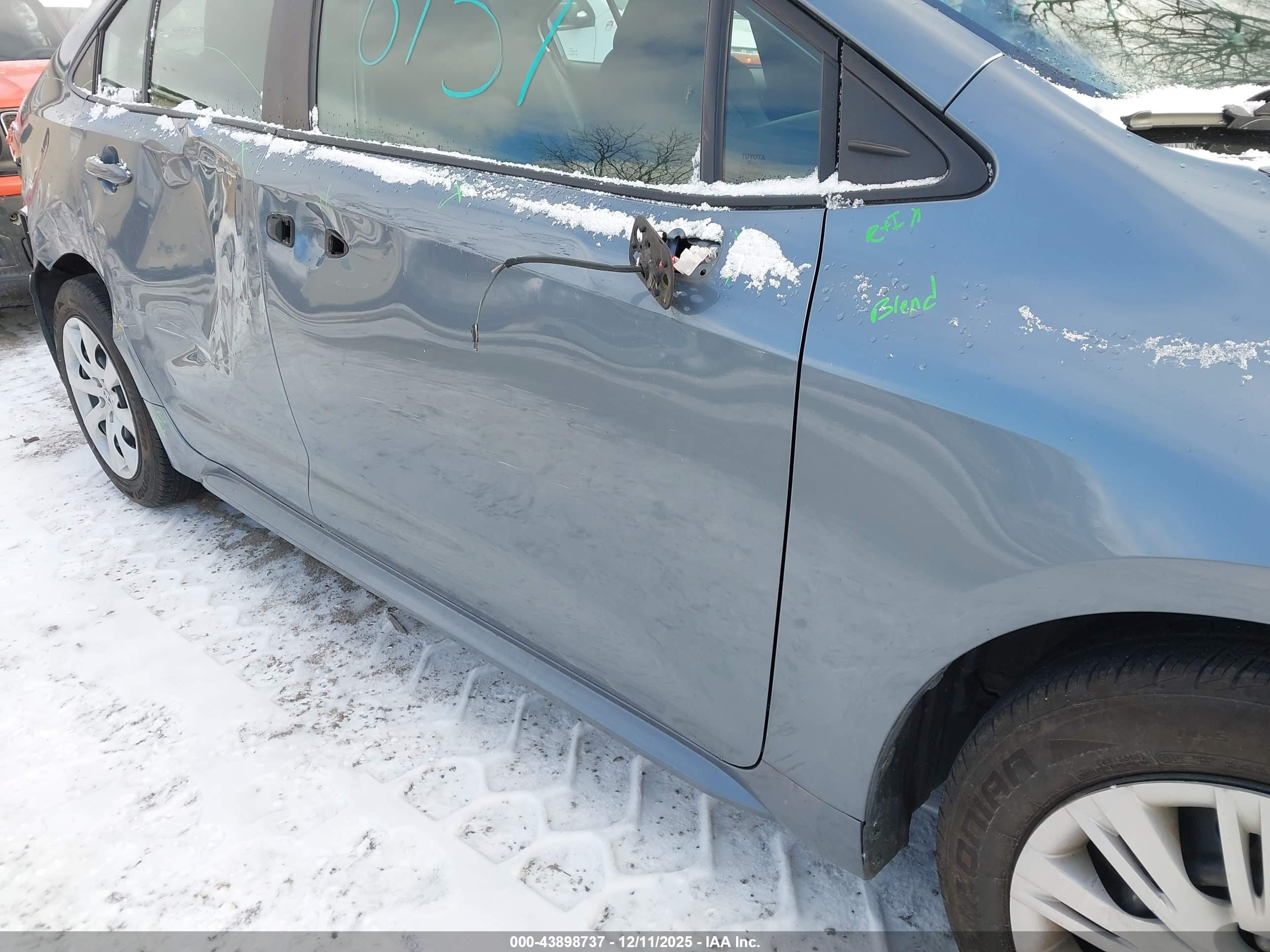 TOYOTA COROLLA image 6