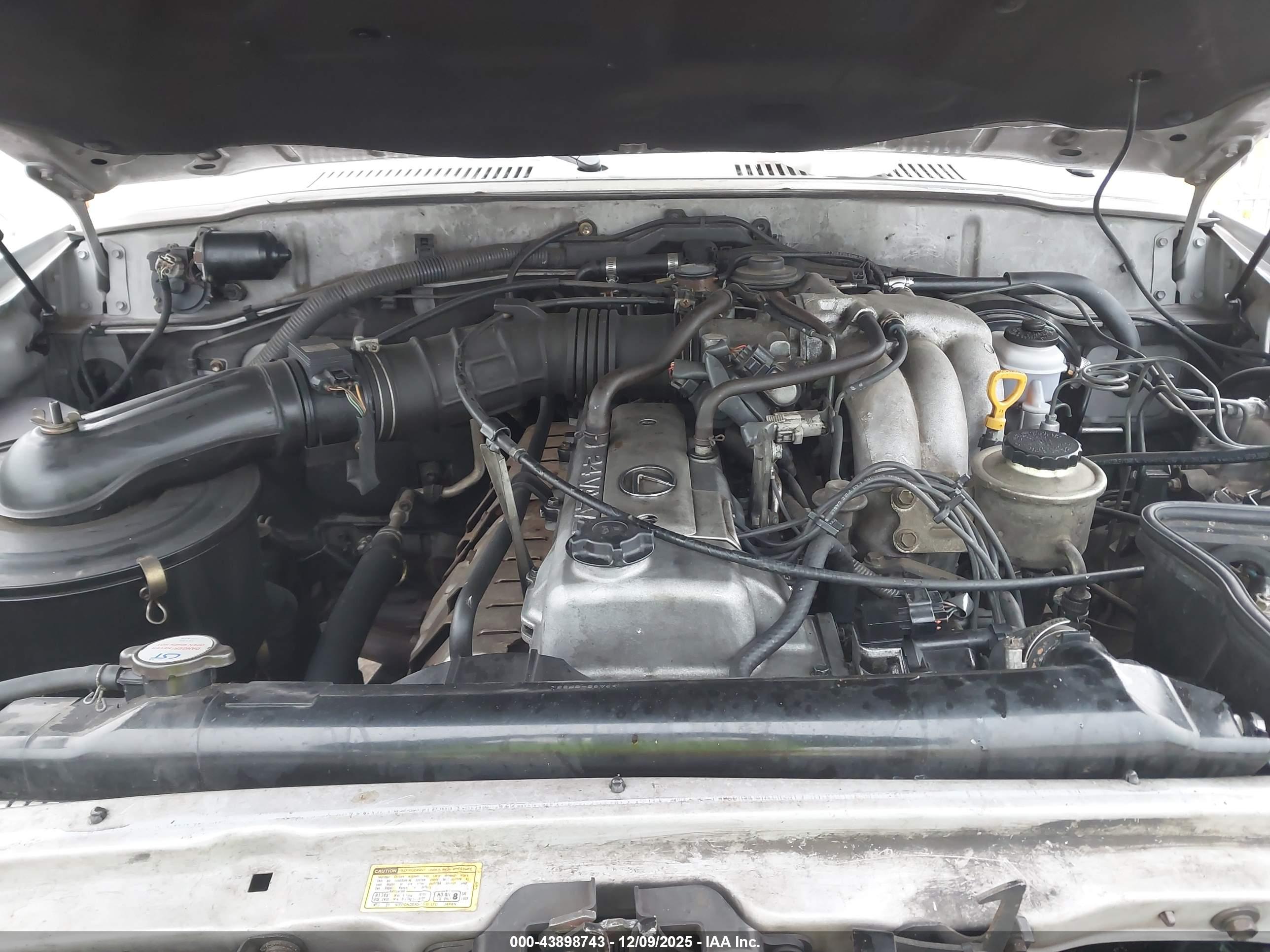 LEXUS LX image 10