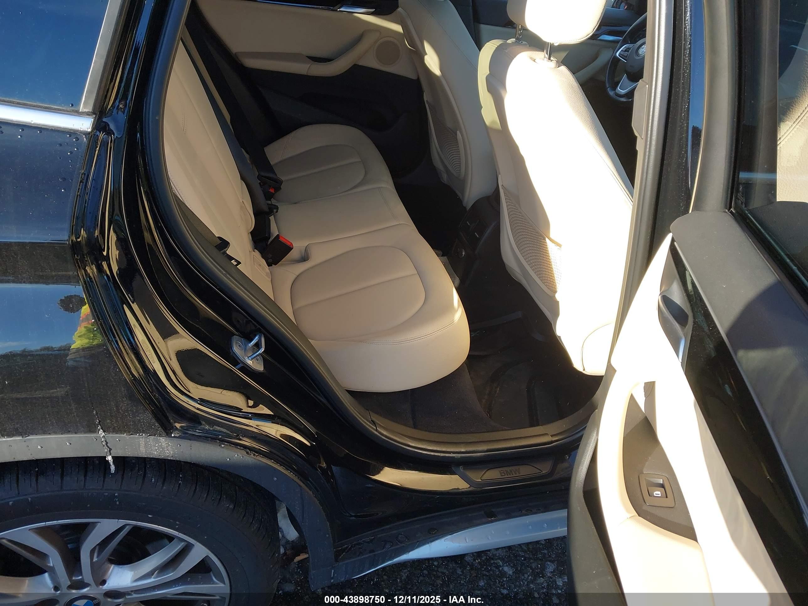 BMW X1 image 8