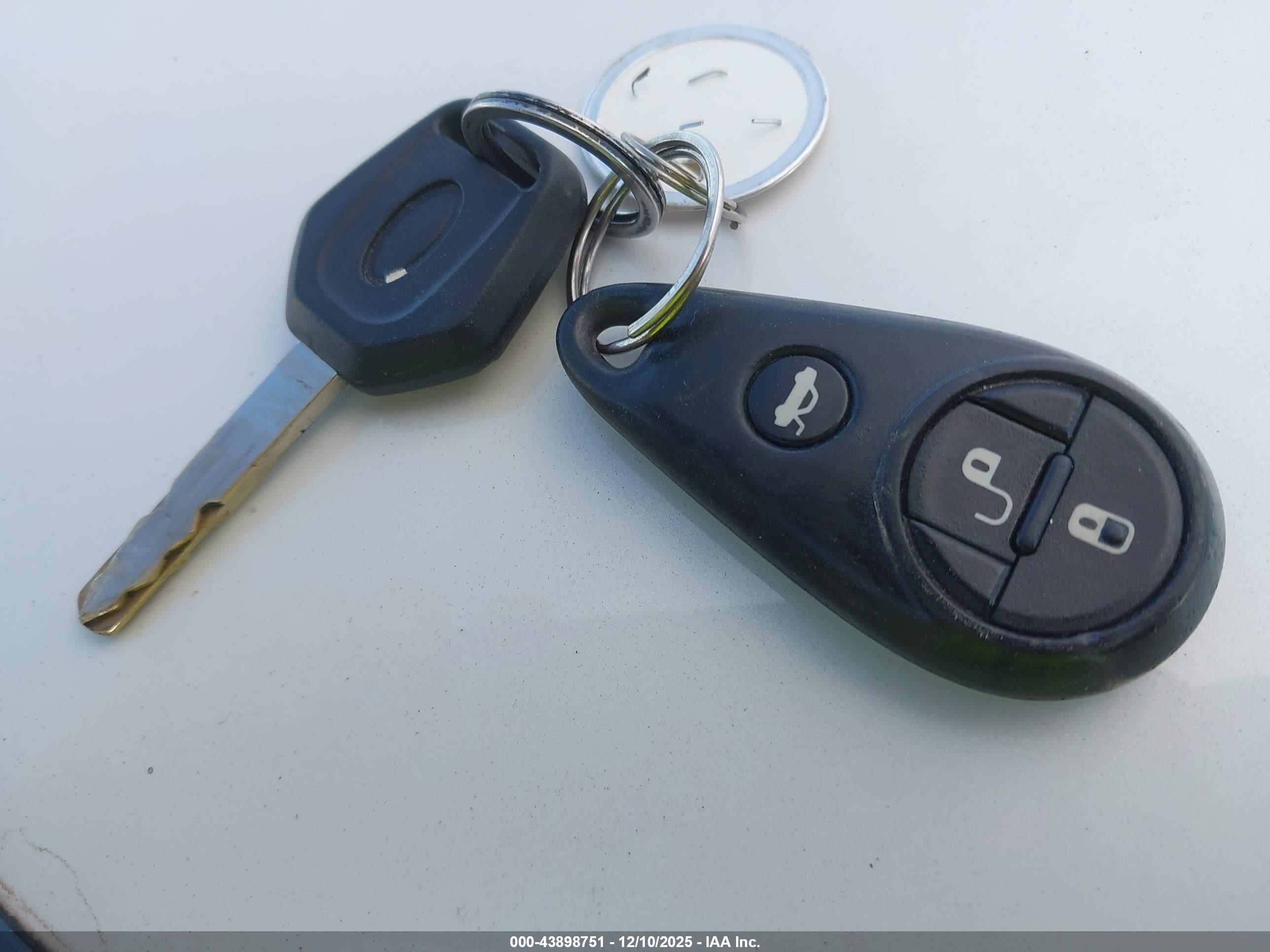 SUBARU FORESTER image 11
