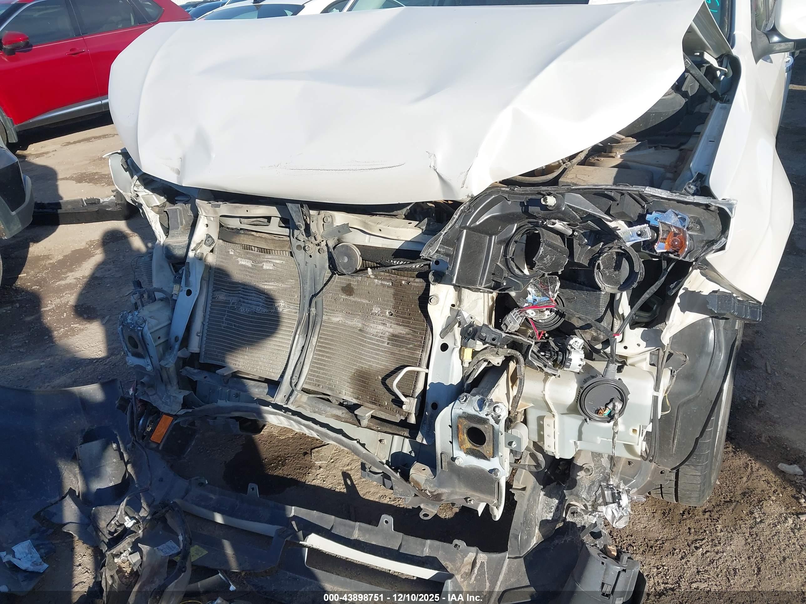 SUBARU FORESTER image 6