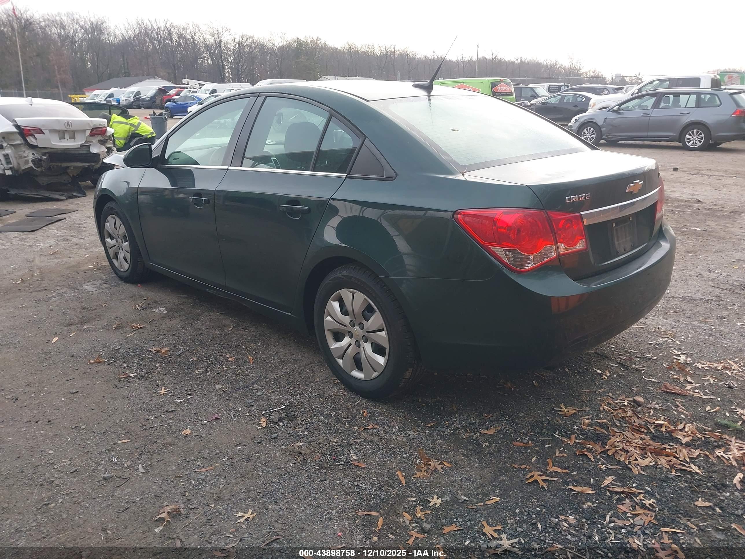 CHEVROLET CRUZE image 3