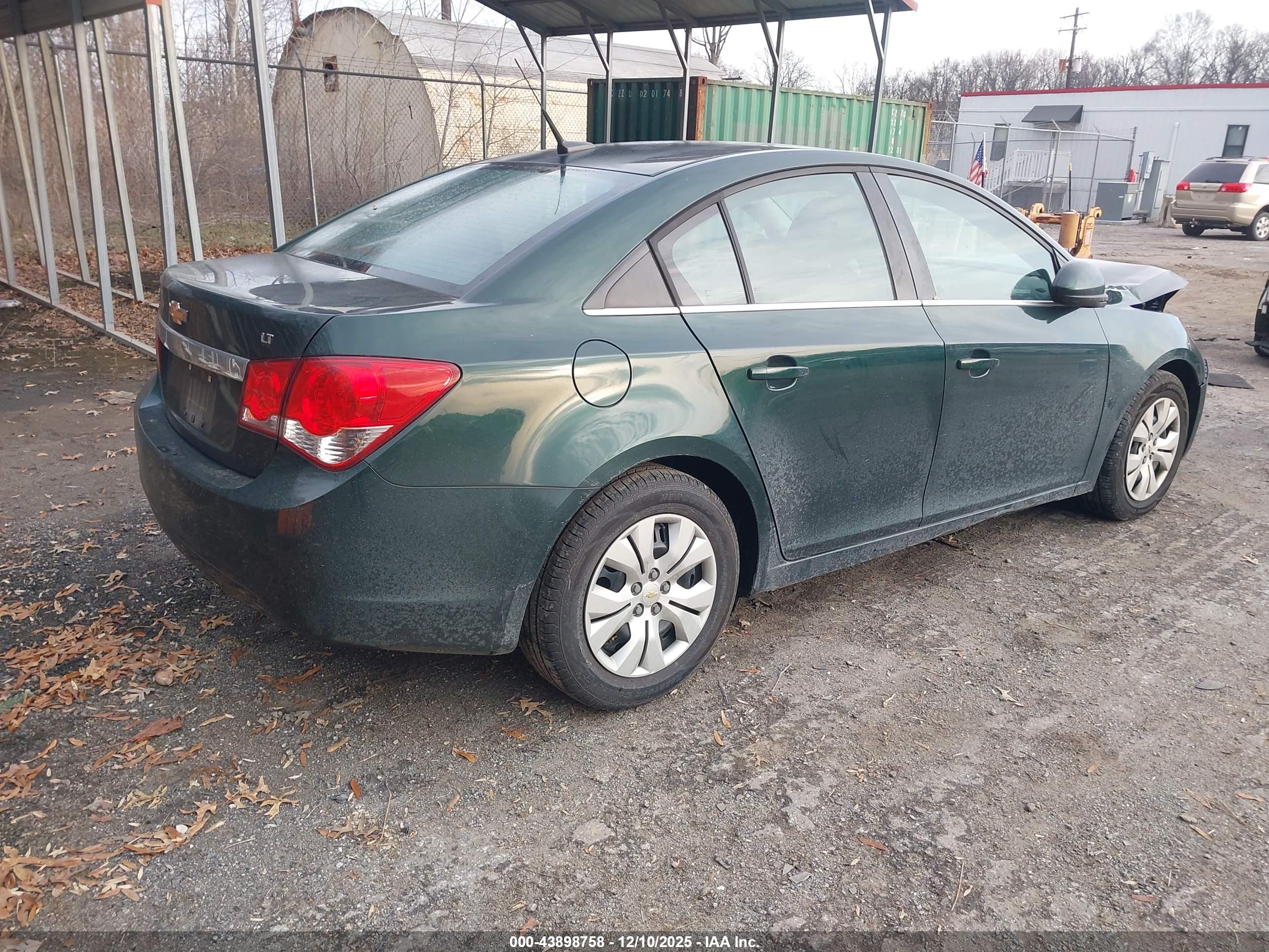 CHEVROLET CRUZE image 4