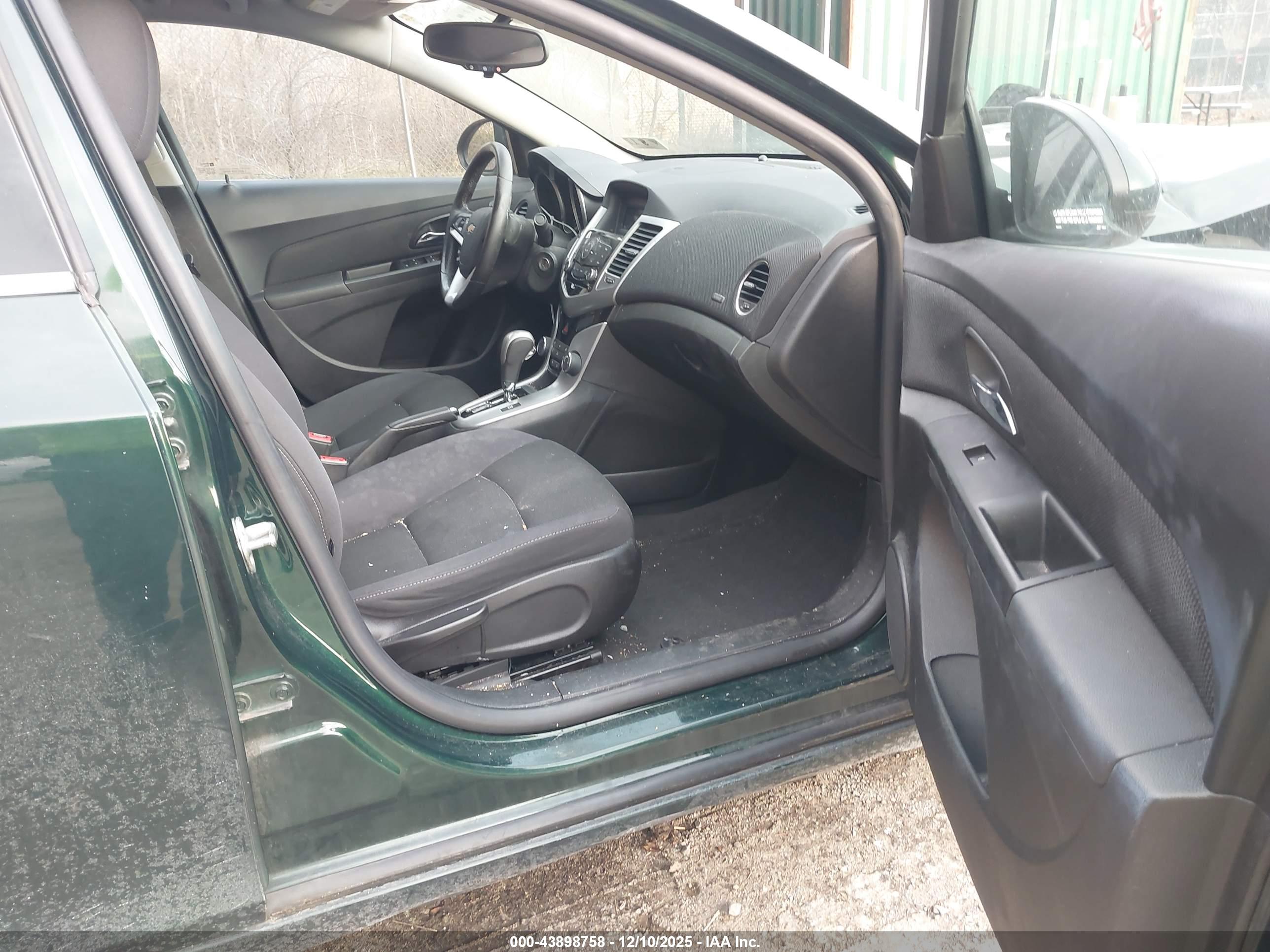 CHEVROLET CRUZE image 5