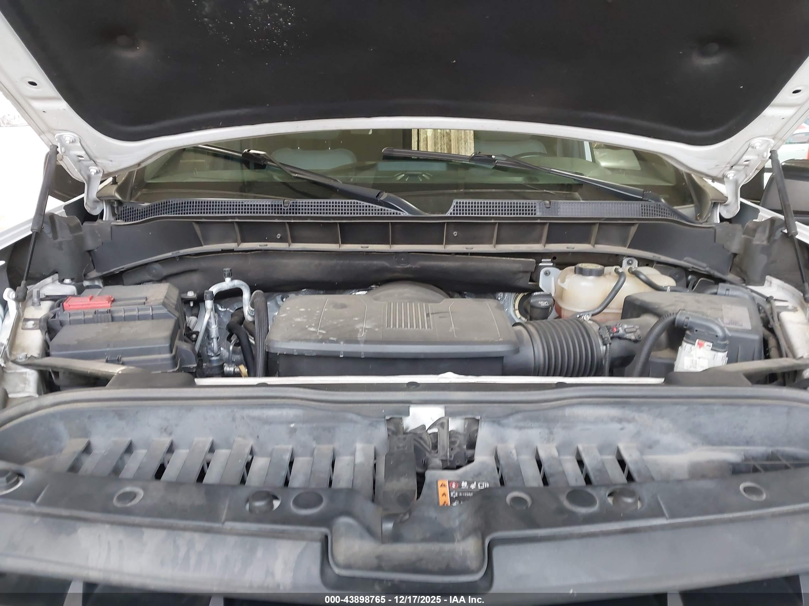 CHEVROLET SILVERADO image 10