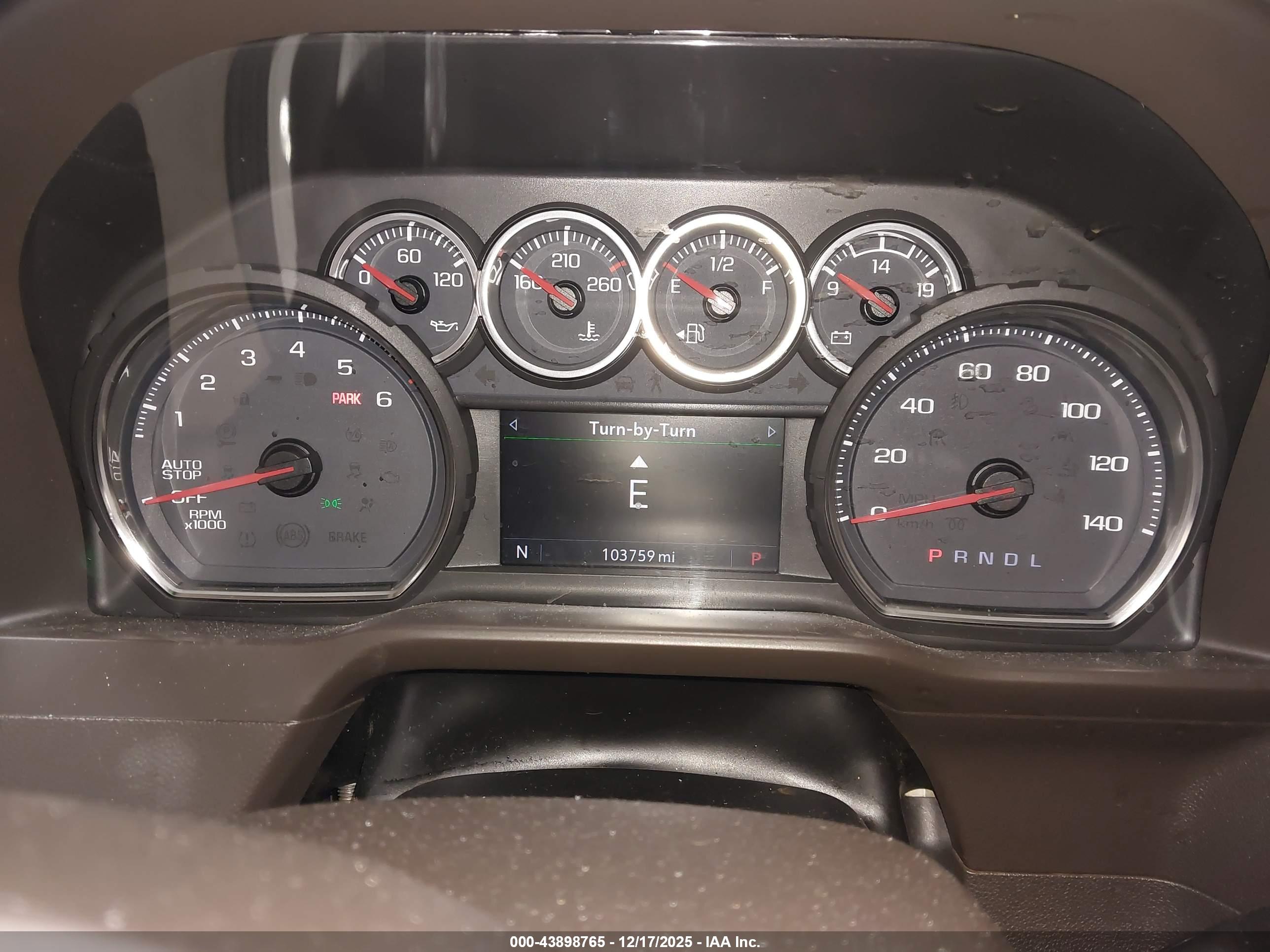 CHEVROLET SILVERADO image 7