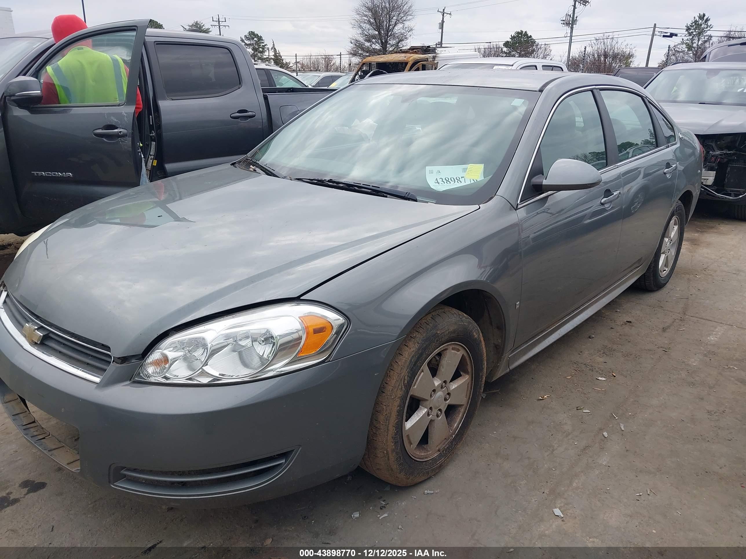 CHEVROLET IMPALA image 2