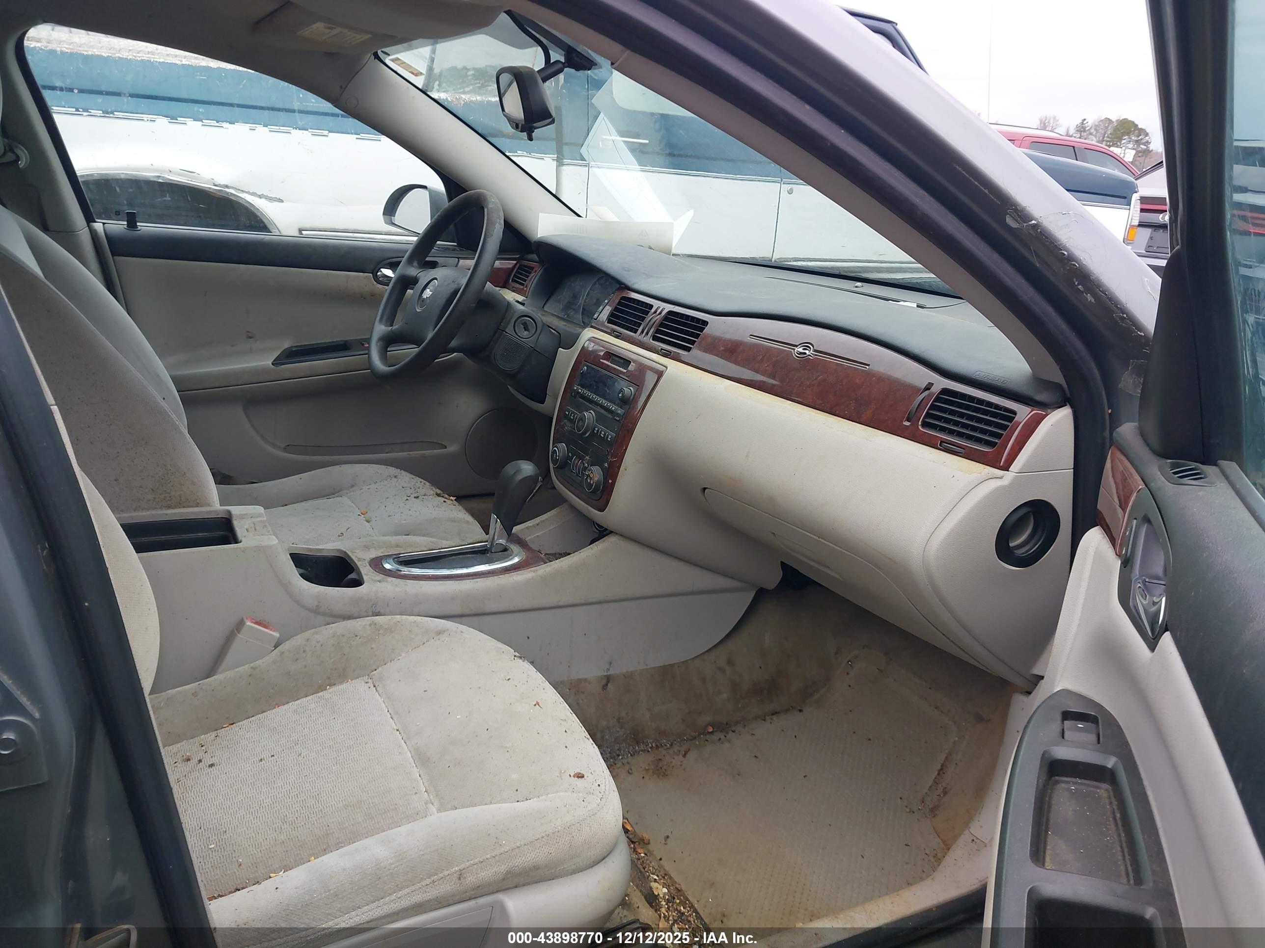 CHEVROLET IMPALA image 5
