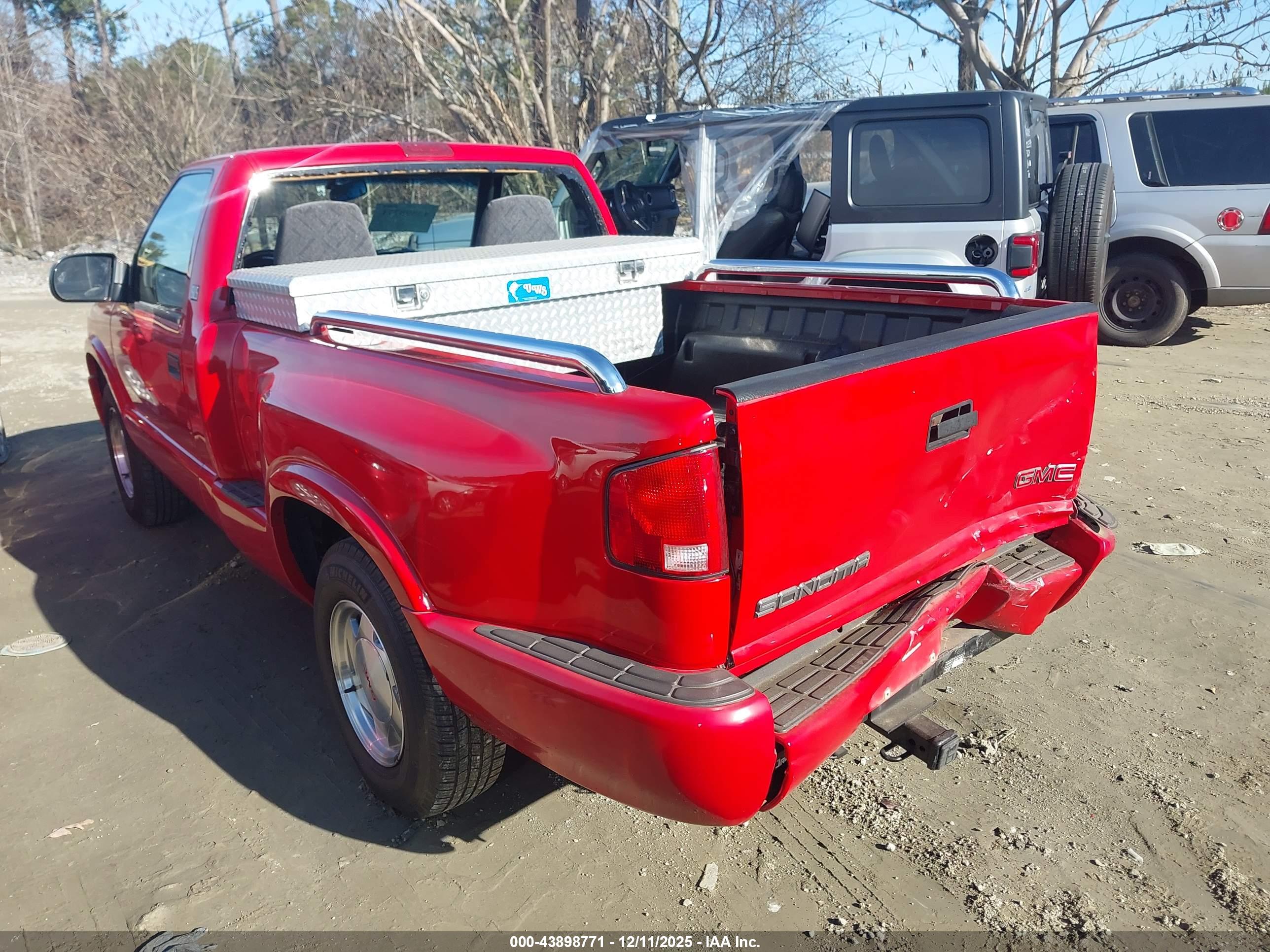GMC SONOMA image 3
