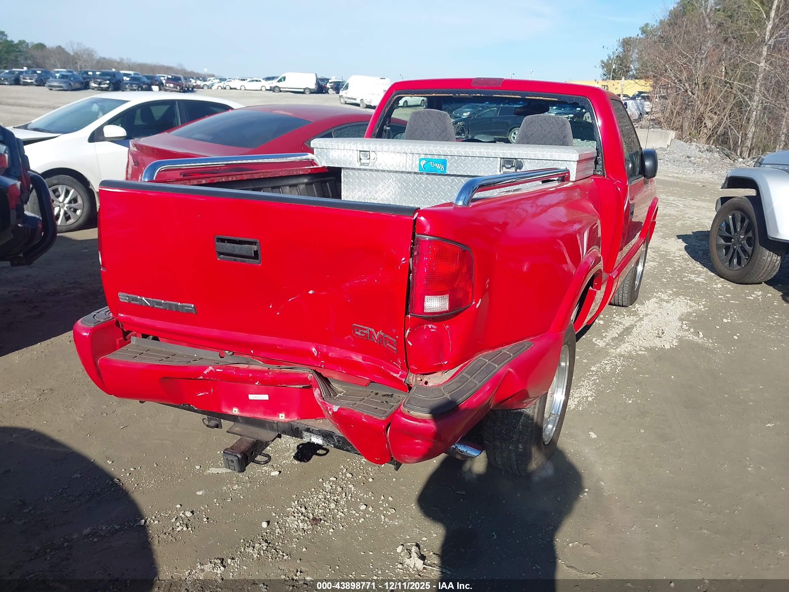 GMC SONOMA image 4